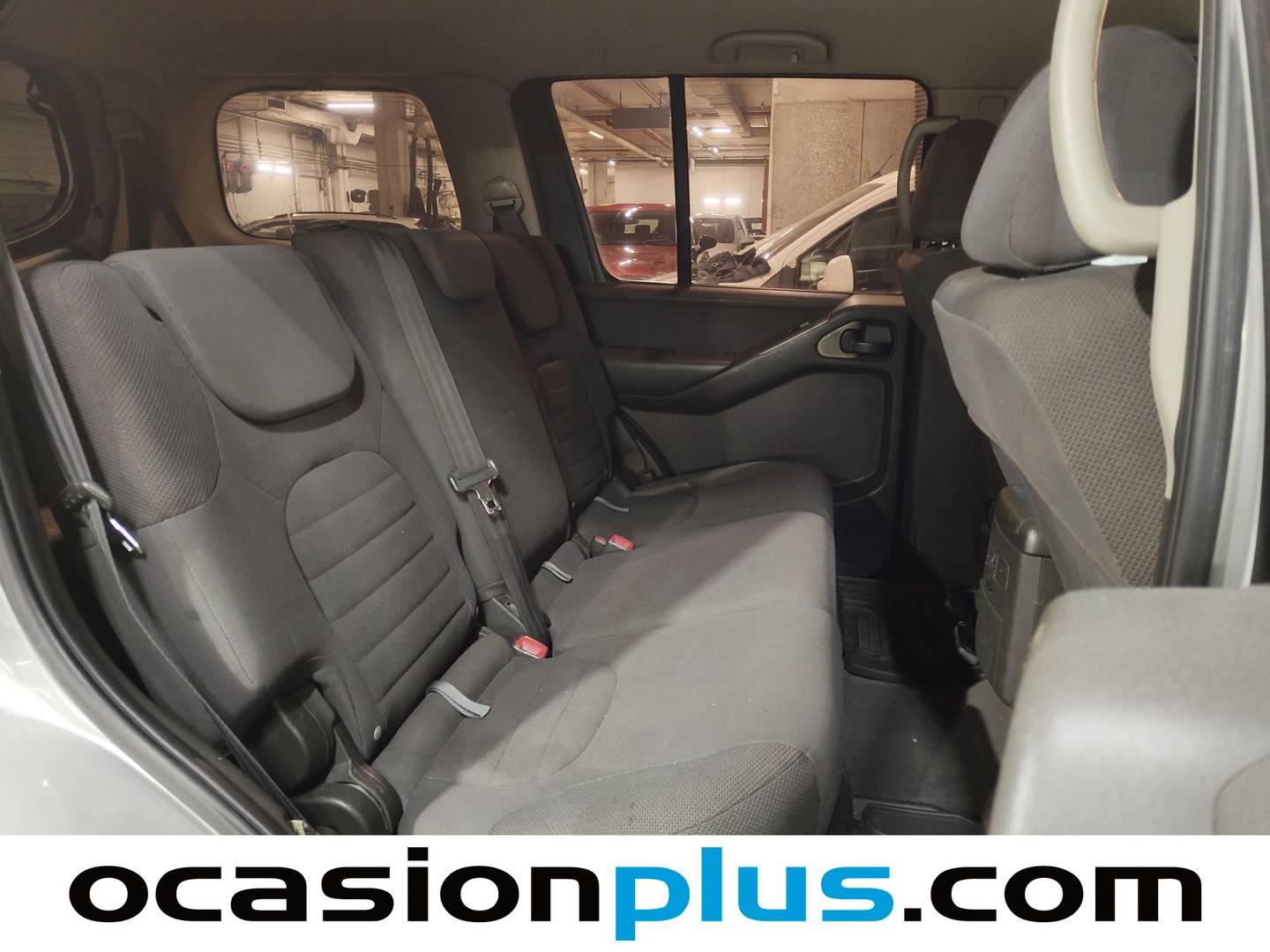 Foto asientos traseros Nissan Pathfinder Nissan Pathfinder 2.5 dCi SE 7 Plazas (171 CV)
