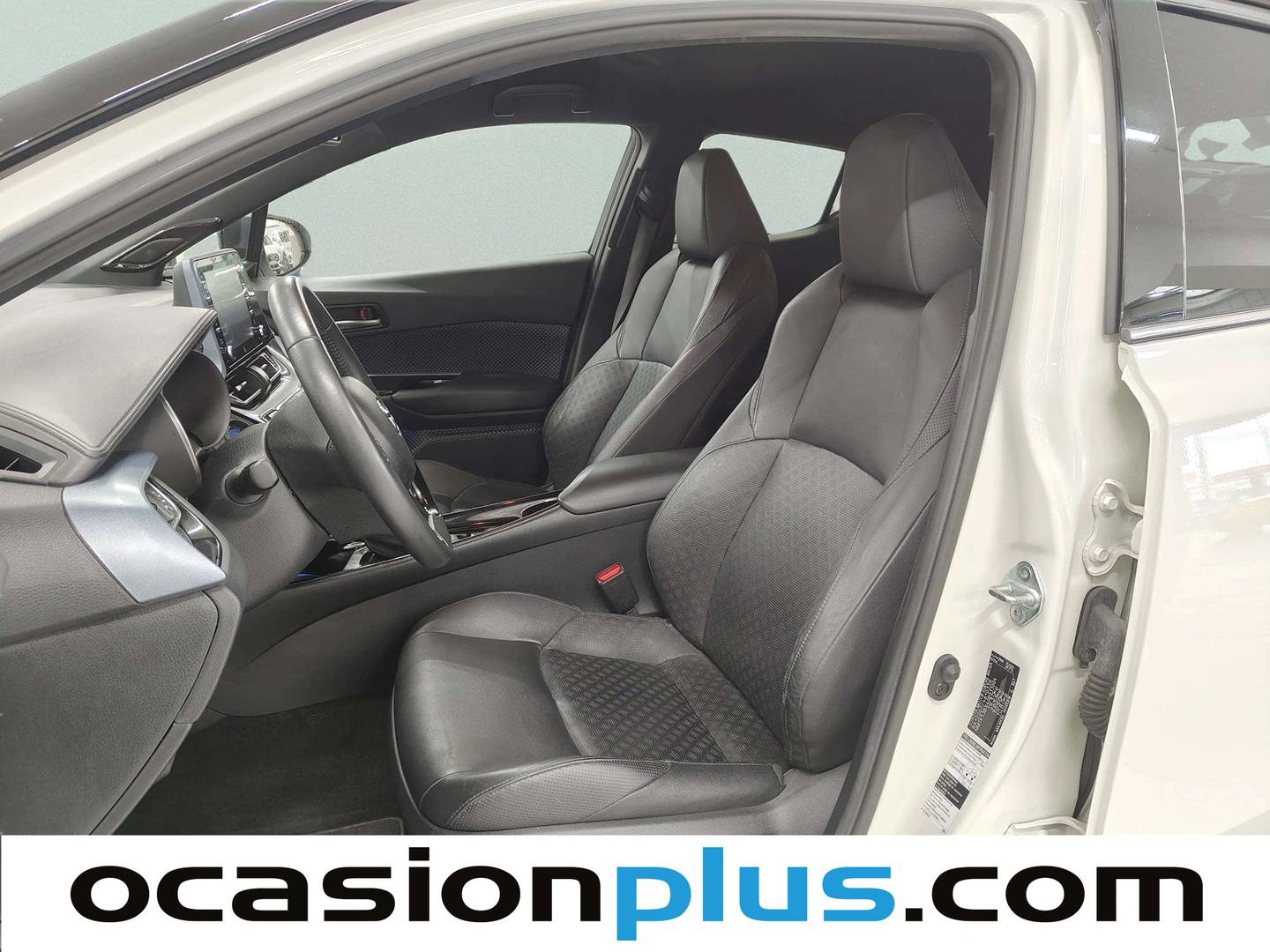 Foto asientos delanteros Toyota C-HR Toyota C-HR 2.0 180H Dynamic (184 CV)