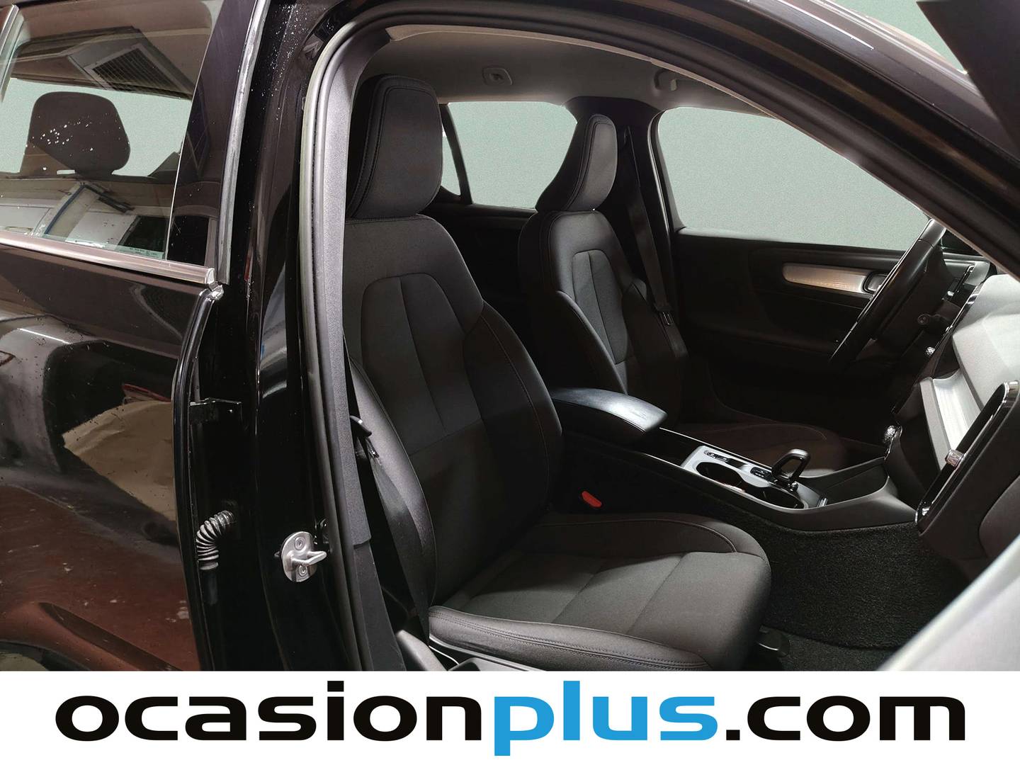 Foto Volvo XC40 Volvo XC40 T4 PHEV Recharge Core Auto (211 CV)