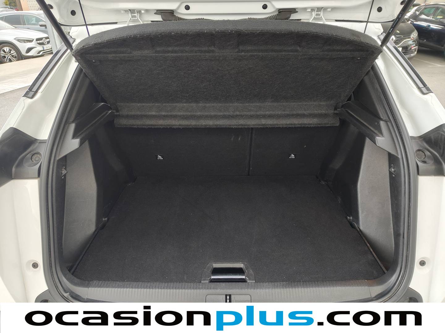 Foto Peugeot 2008 Peugeot 2008 PureTech 130 S&S Allure Pack (130 CV)