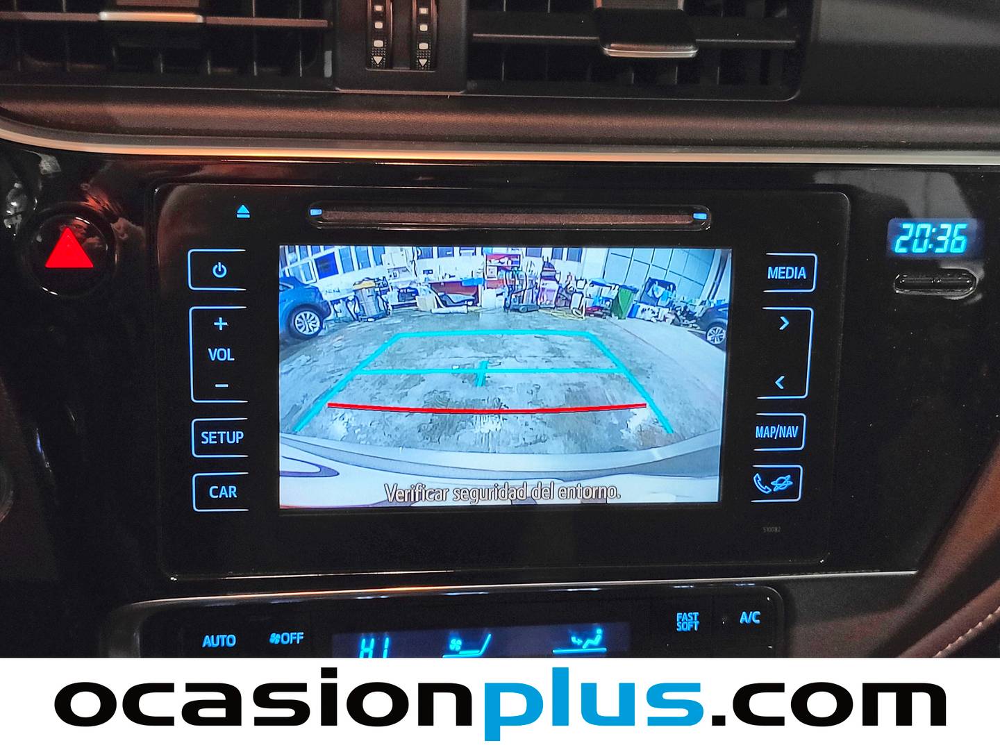 Foto Toyota Auris Toyota Auris 140H Touring Sports Active (136 CV)