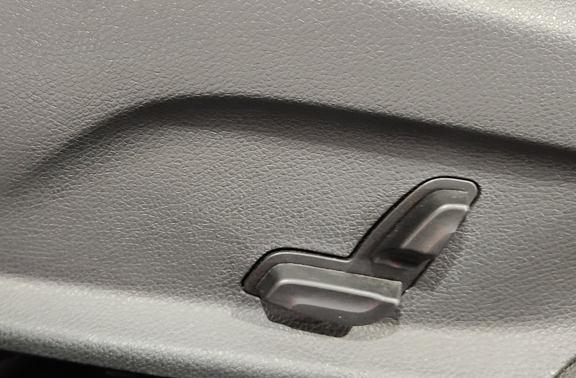 Mercedes-Benz Clase E E 220 d Pack AMG - foto 11