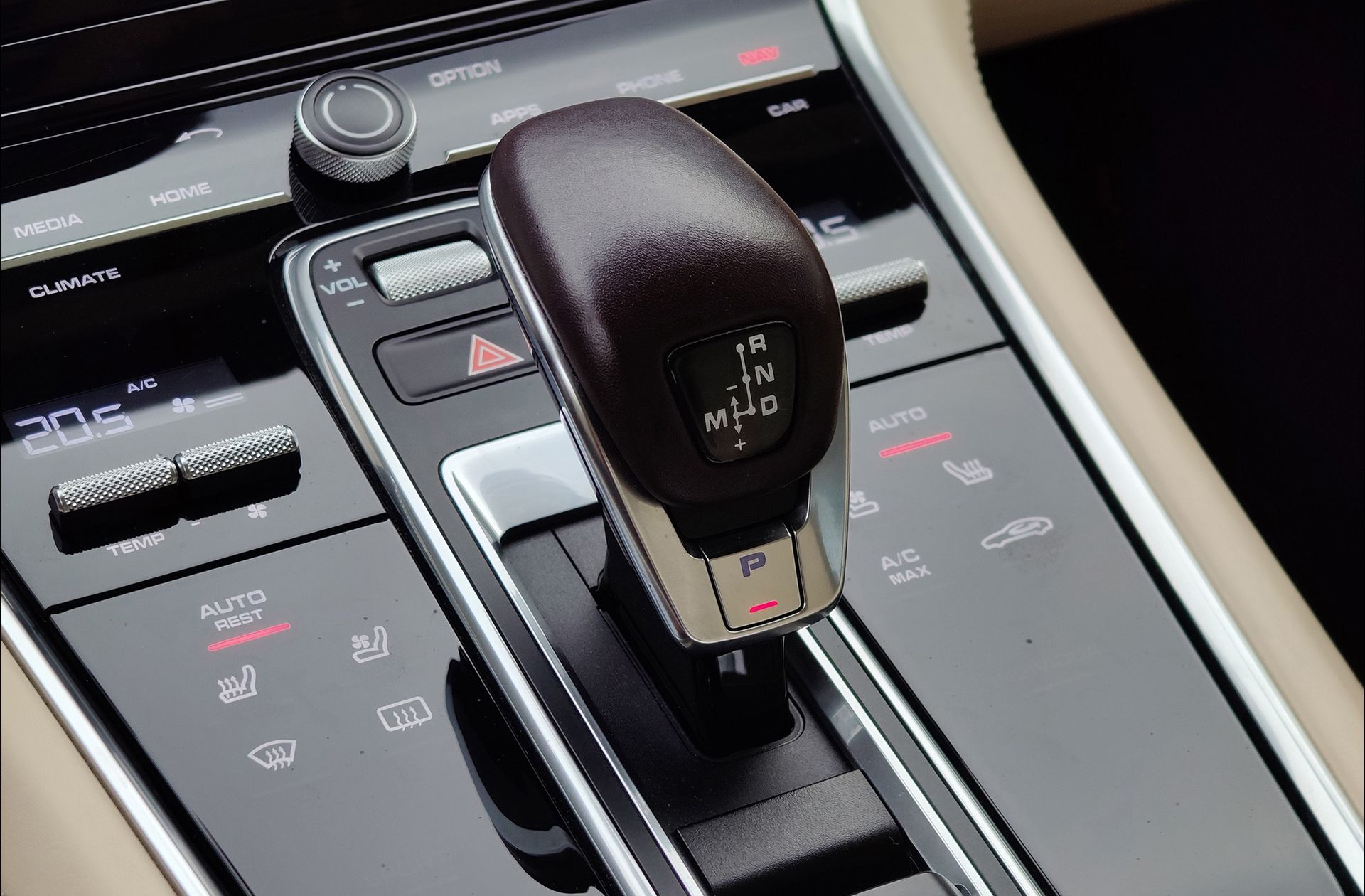 Porsche Panamera Turbo - foto 6