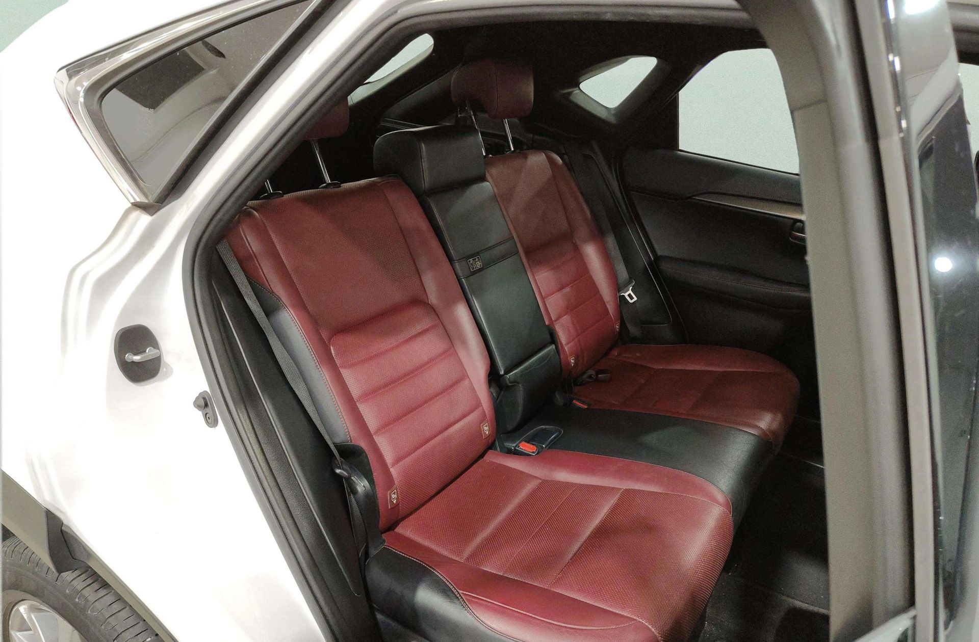 Lexus NX 300h F Sport 4WD Navibox - foto 21