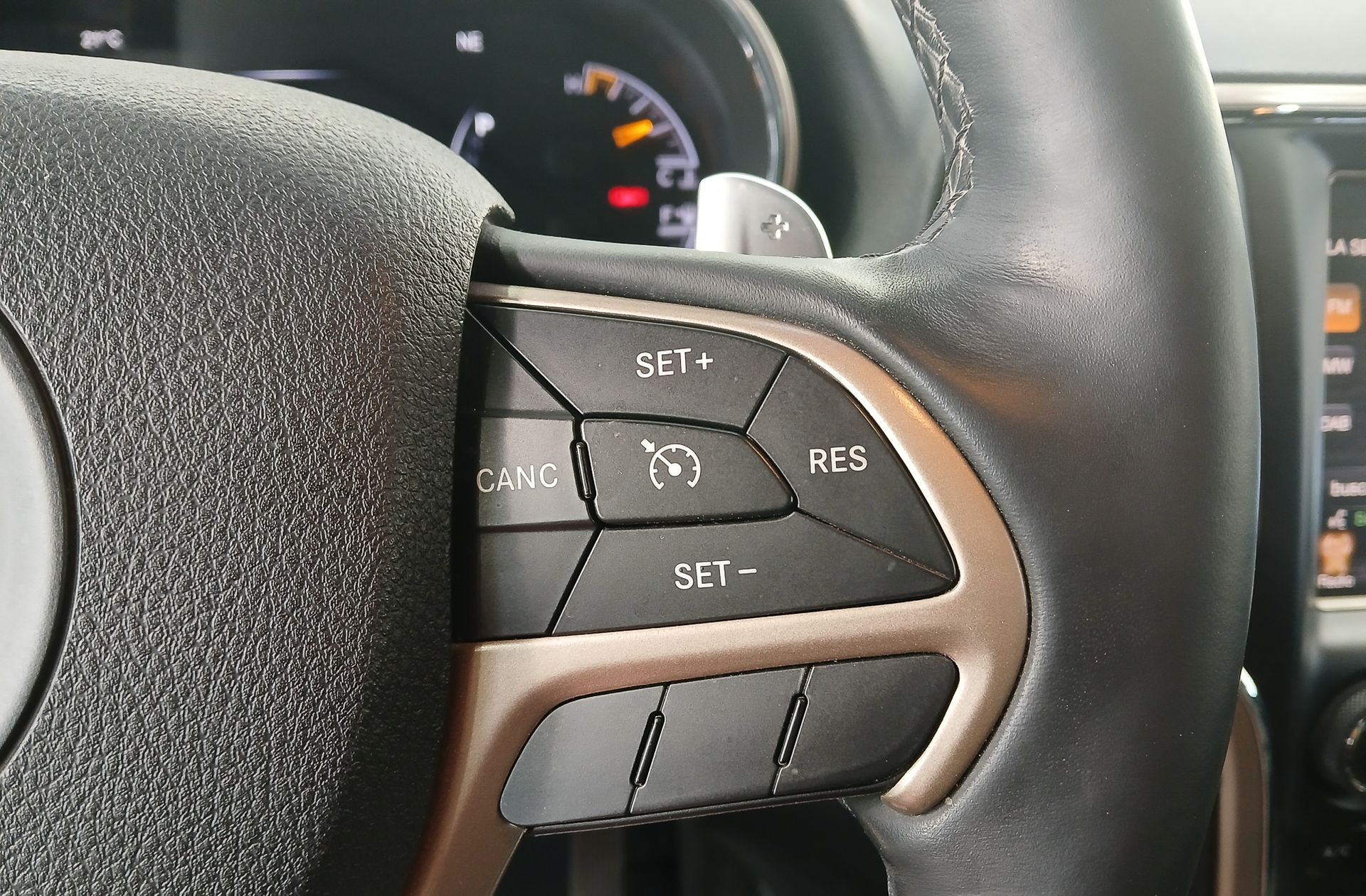 Jeep Grand Cherokee 3.0 CRD V6 Limited 4x4 - foto 29