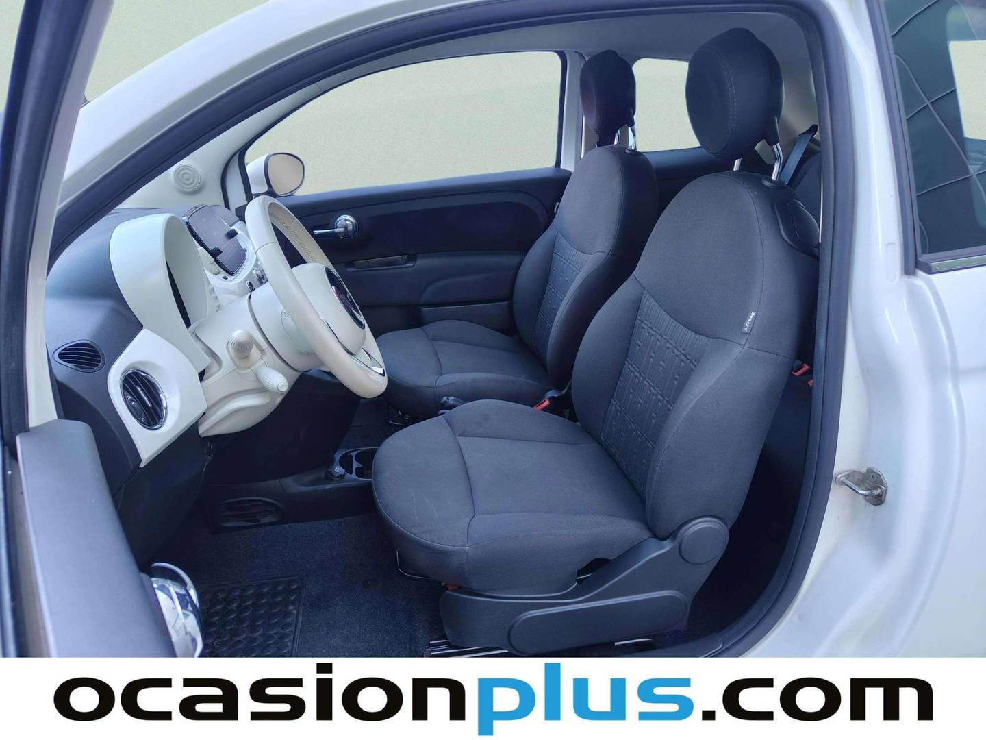 Foto asientos delanteros Fiat 500 Fiat 500 1.0 Hybrid Dolcevita (70 CV)