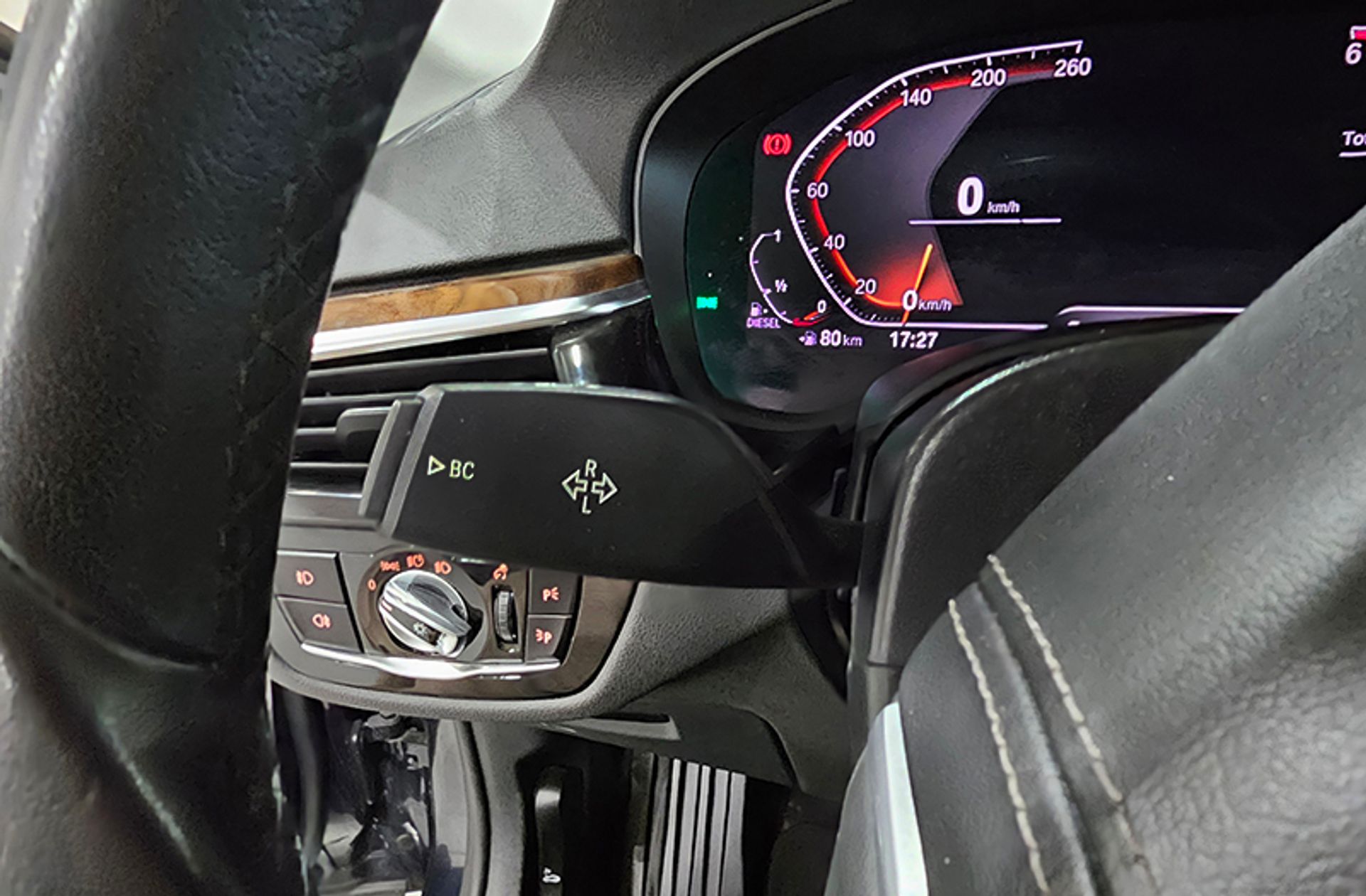 BMW Serie 5 530d xDrive - foto 24