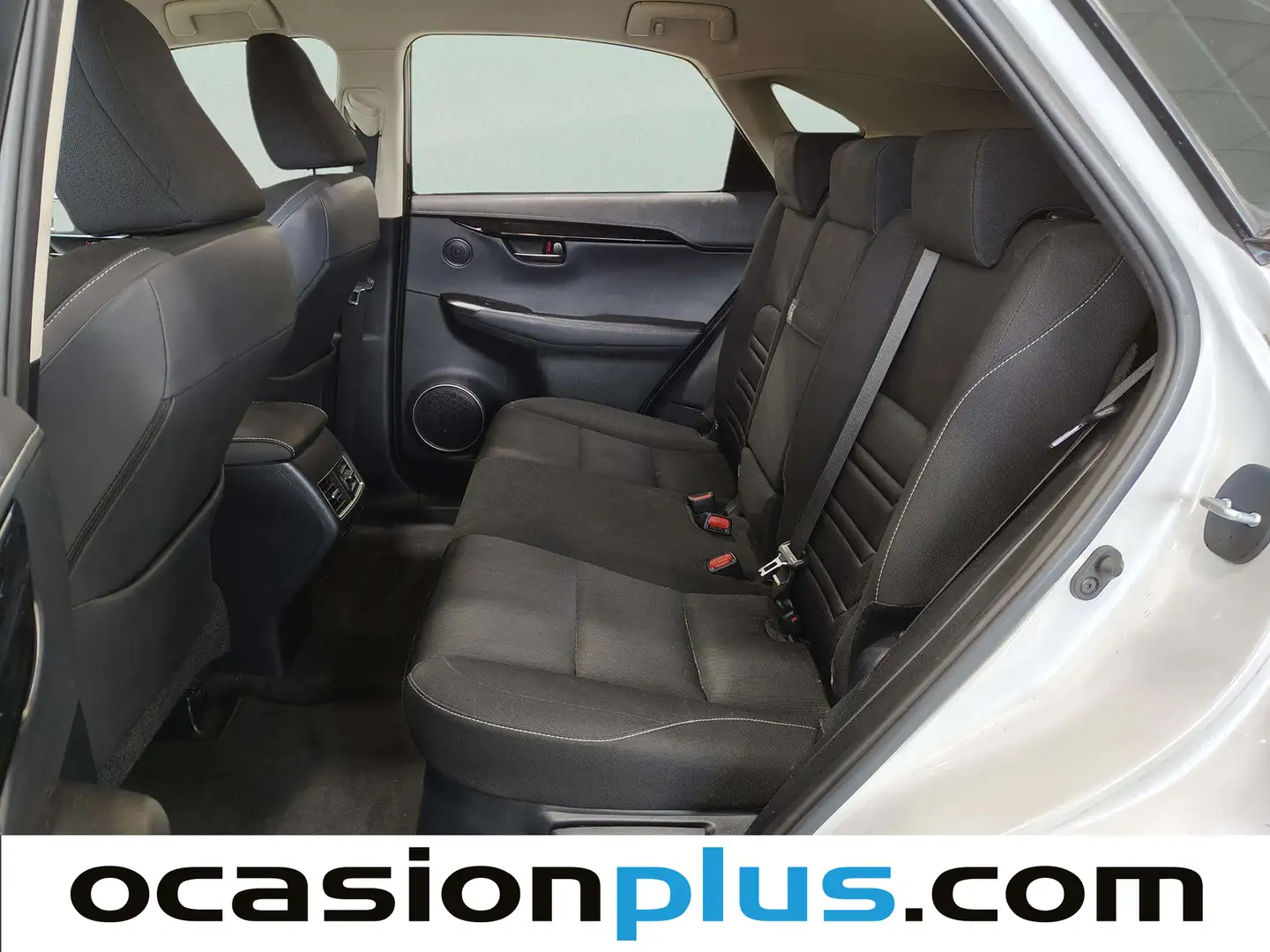 Foto Lexus NX Lexus NX Business Navigation 2WD  (197 CV)