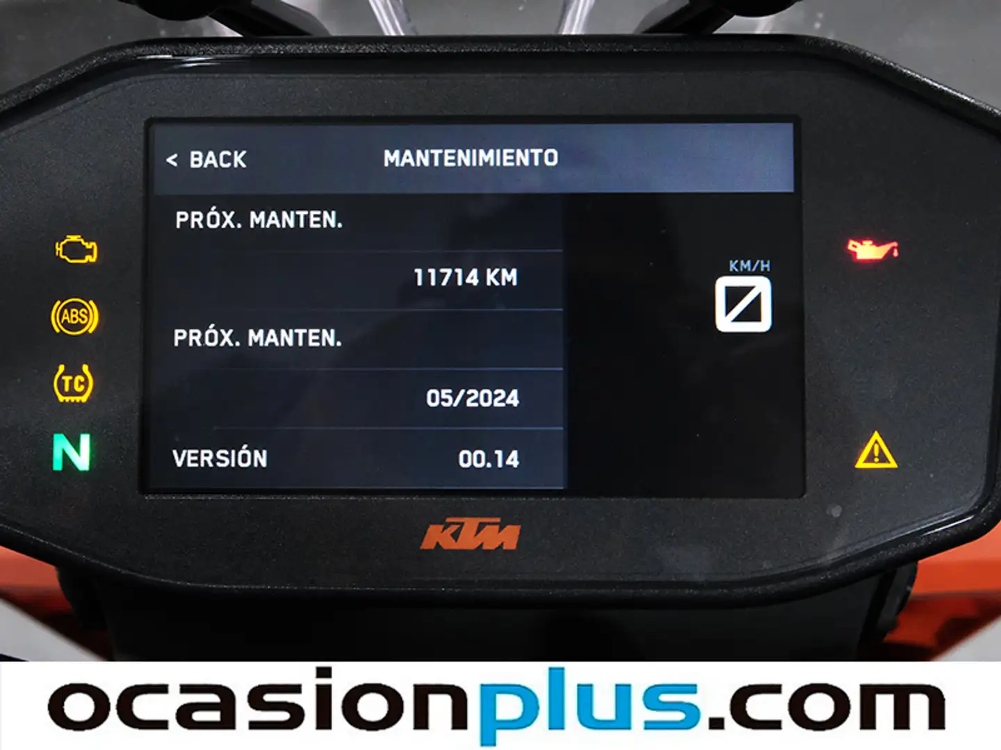 Foto KTM 890 DUKE L KTM 890 DUKE L 890 DUKE L (95 Cv)