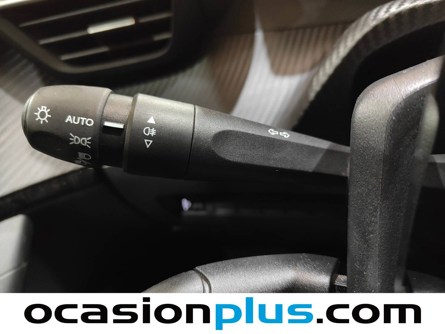 Peugeot 2008 Peugeot 2008 Allure Hybrid eDCS6 (145 CV) de ocasión