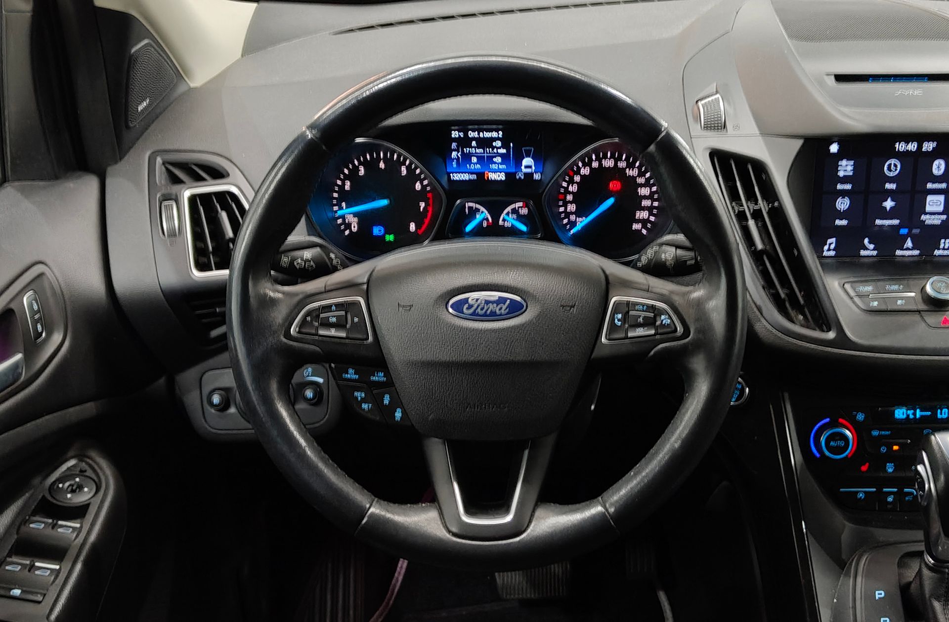 Ford Kuga 1.5 EcoBoost Trend+ 4x4 - foto 24