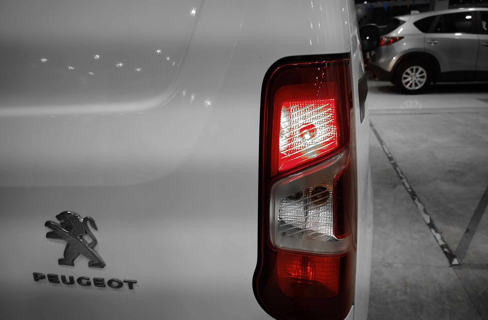 Peugeot Partner Furgon BlueHDi 100 Pro Standard 600kg - foto 14