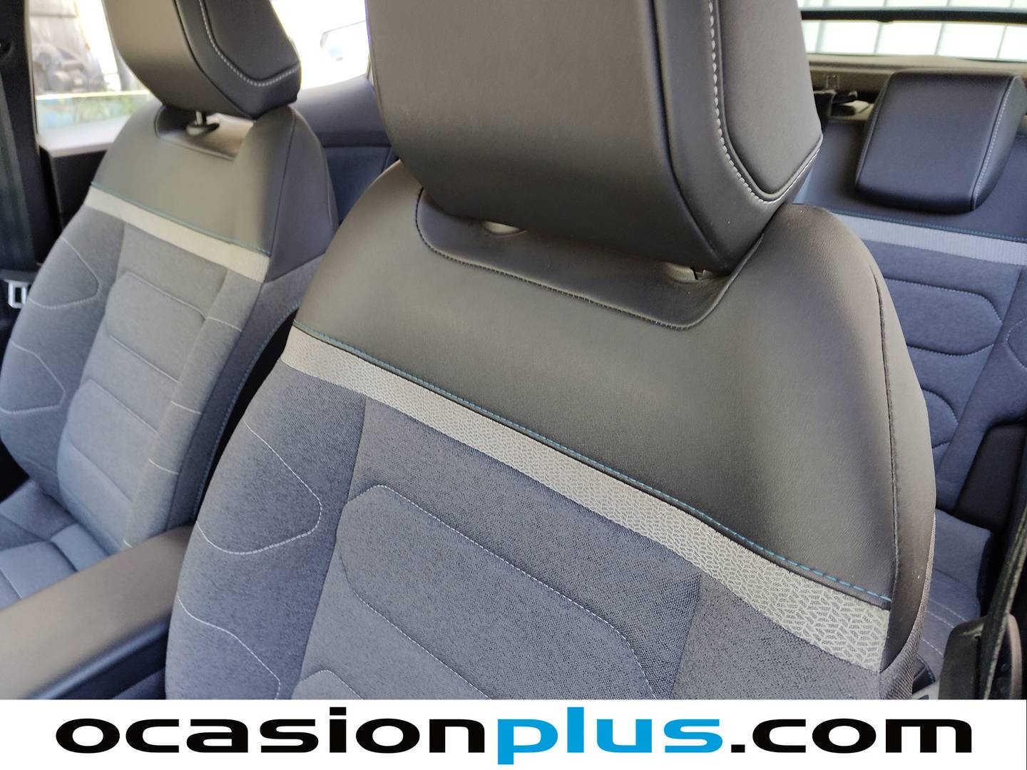 Extras y acabados del Citroën C4 Citroën C4 PureTech 130 S&S Plus EAT8 (131 CV)