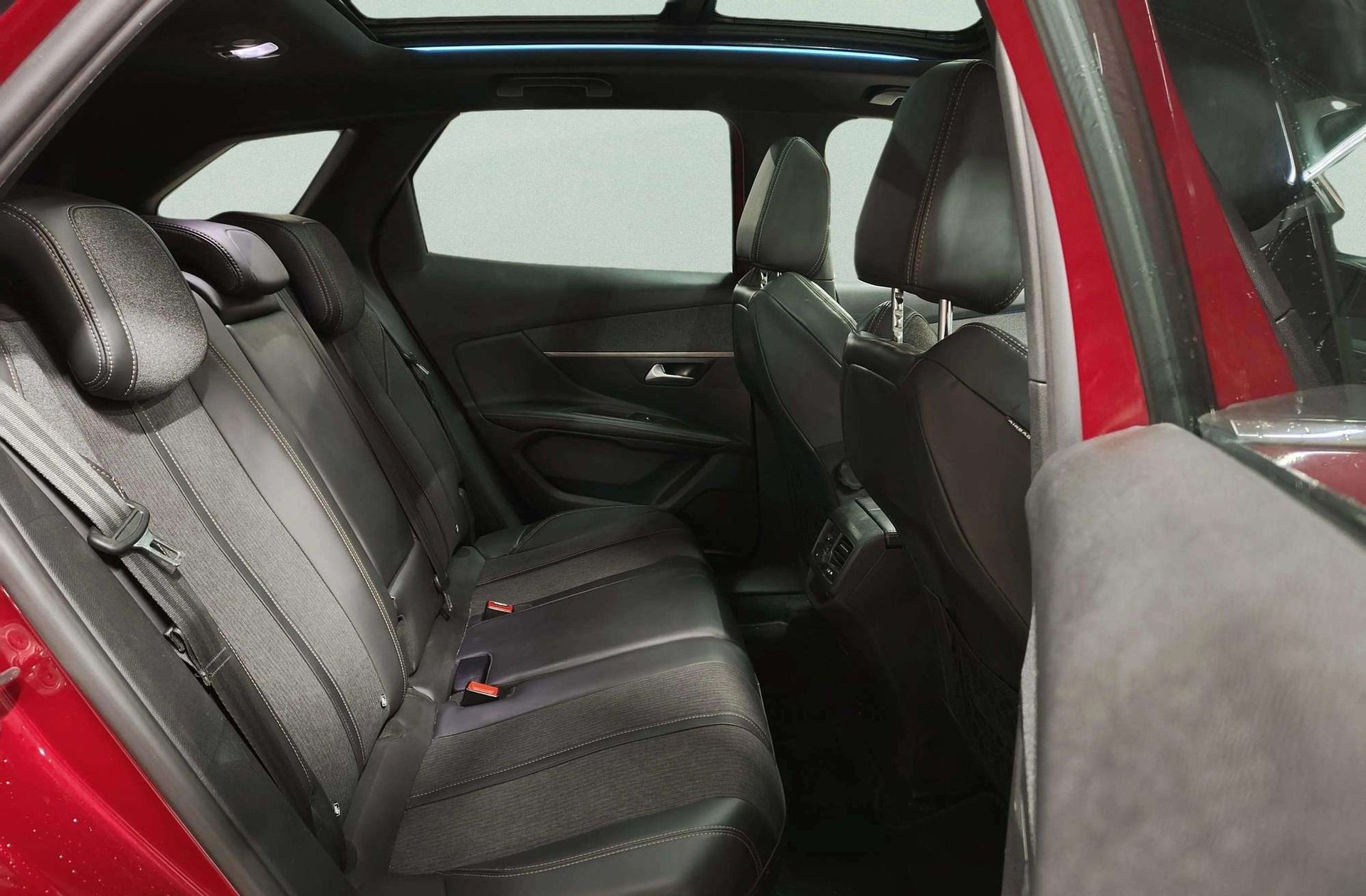 Peugeot 3008 BlueHDi 180 GT Line EAT8 - foto 17