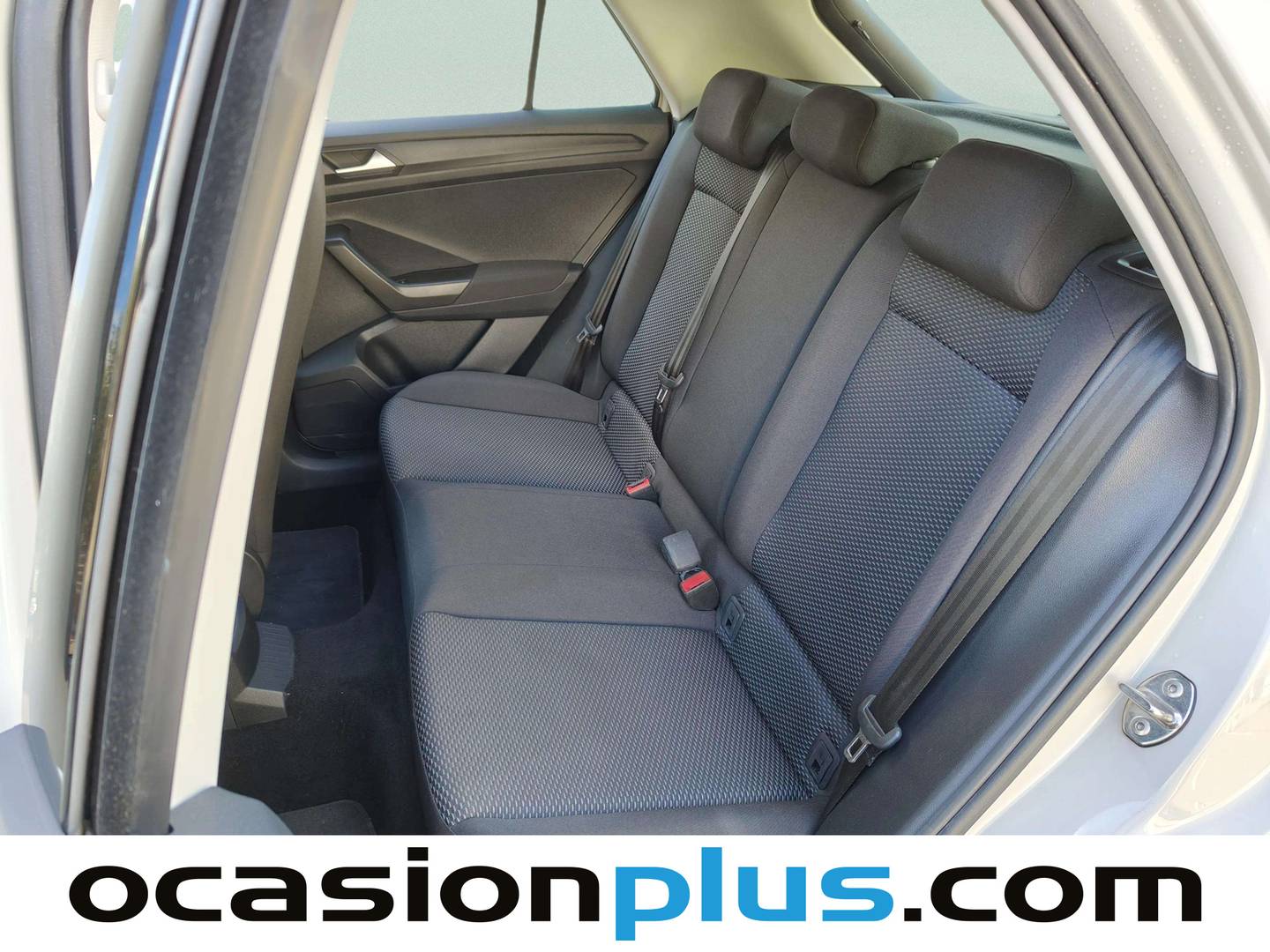 Foto Volkswagen T-Roc Volkswagen T-Roc 1.0 TSI  (110 CV)