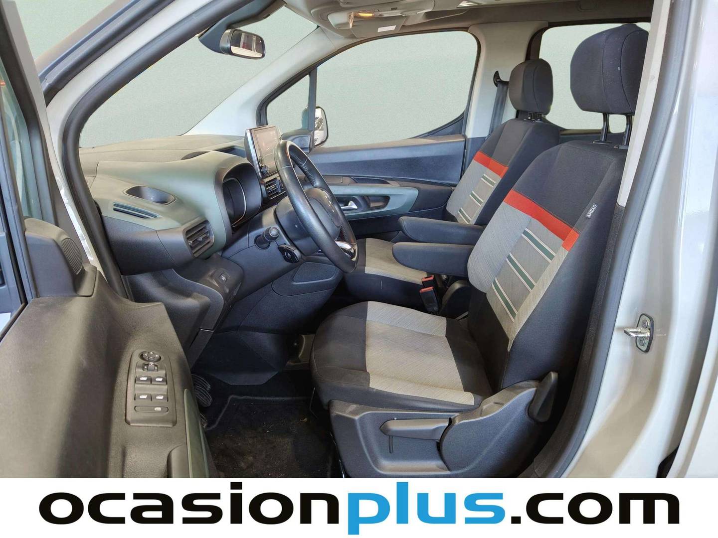 Foto asientos delanteros Citroën Berlingo Citroën Berlingo BlueHDi 100 S&S Talla M Shine (102 CV)