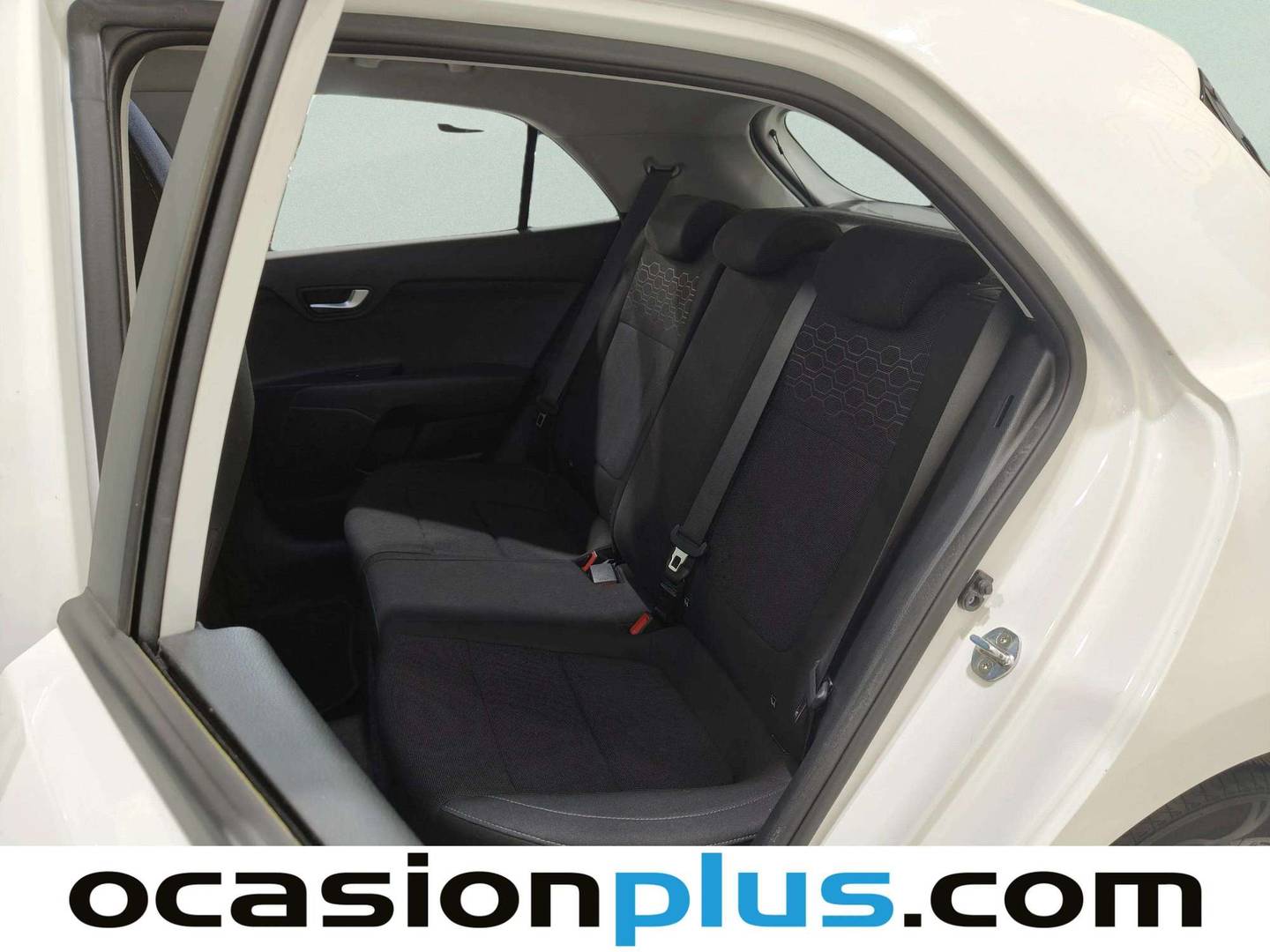 Foto asientos traseros KIA Rio KIA Rio 1.0 T-GDi Drive (100 CV)