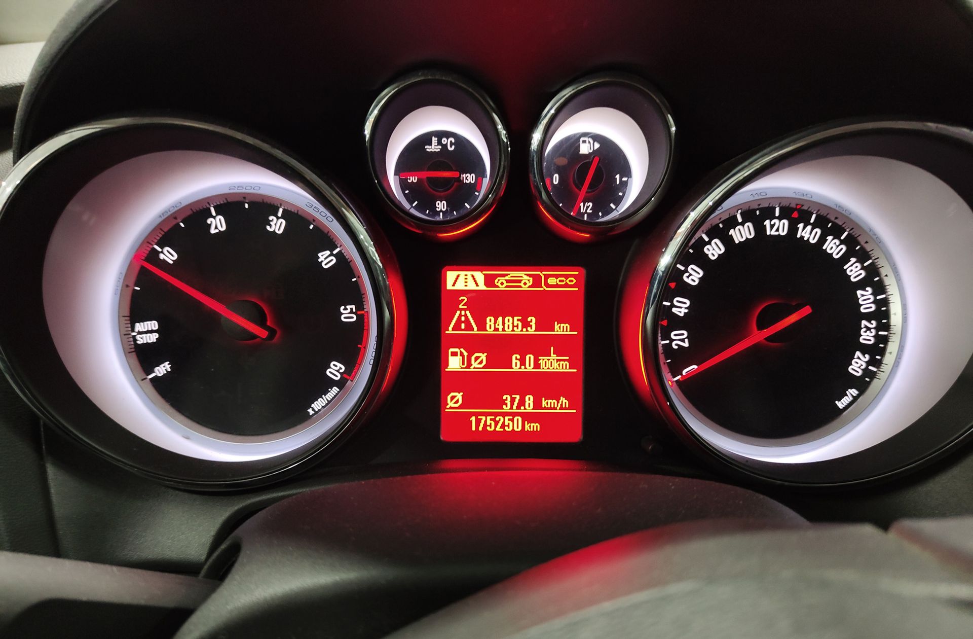 Opel Astra 1.6 CDTi Selective - foto 20