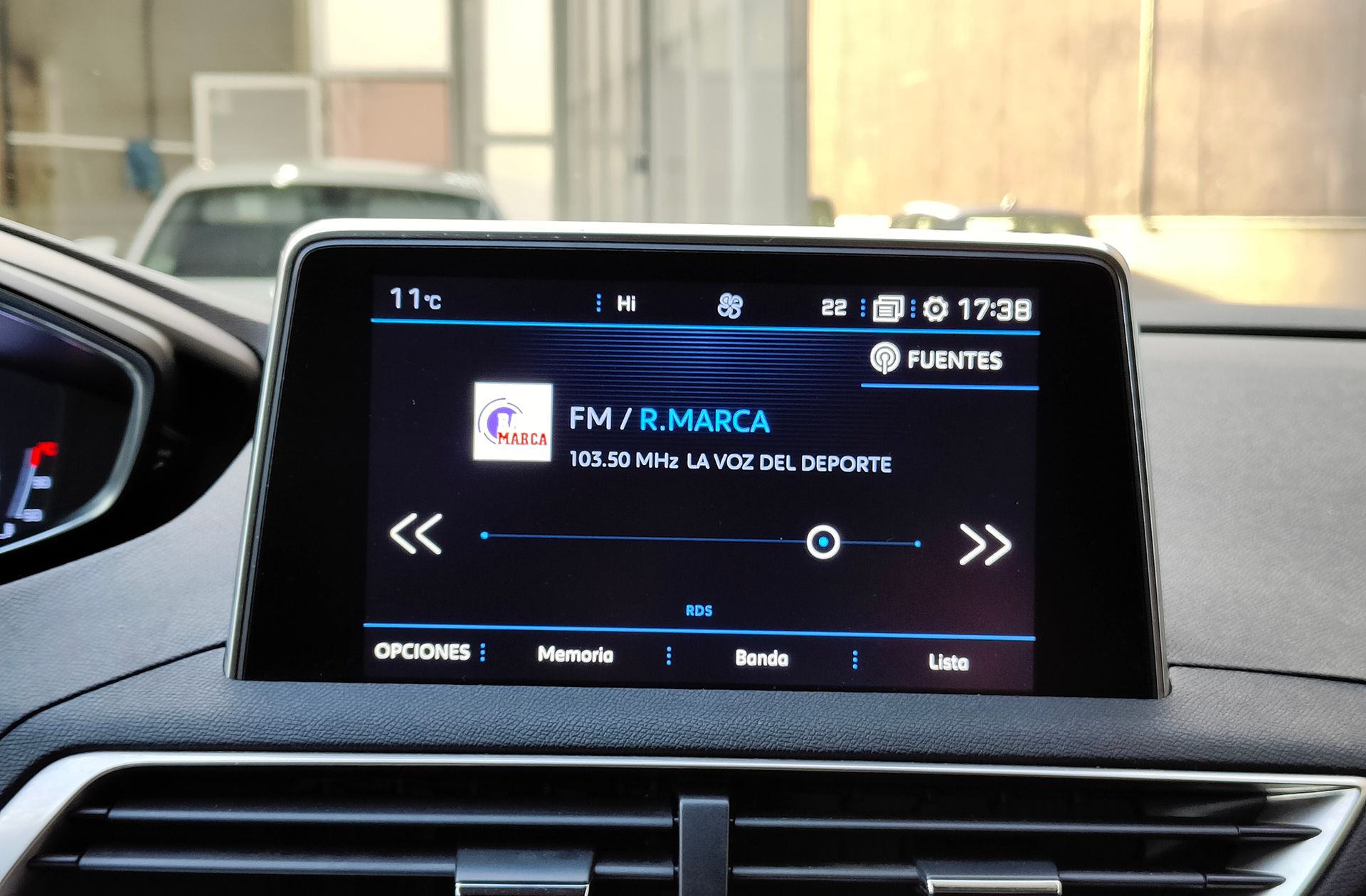 Peugeot 5008 BlueHDi 130 Allure EAT8 7 plazas - foto 37