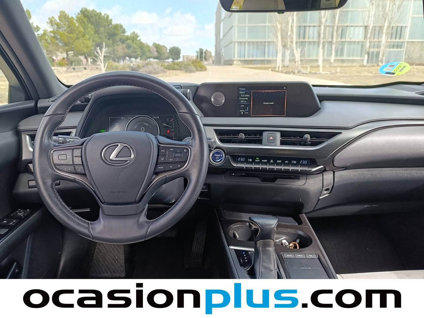 Foto Lexus UX Lexus UX 250h Business 2WD (184 CV)