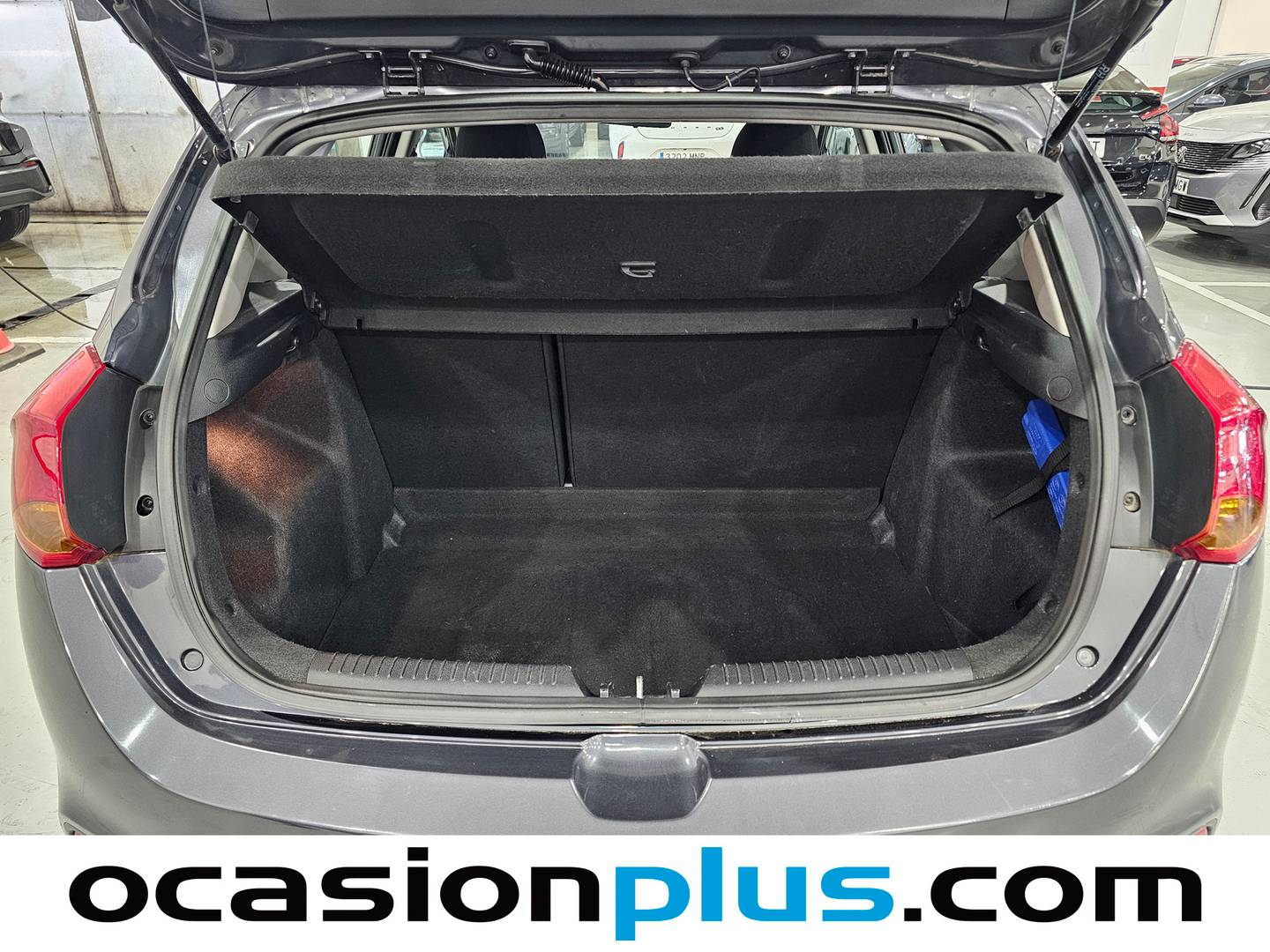 Fotos maletero KIA Ceed KIA Ceed 1.4 CRDi WGT Concept (90 CV)