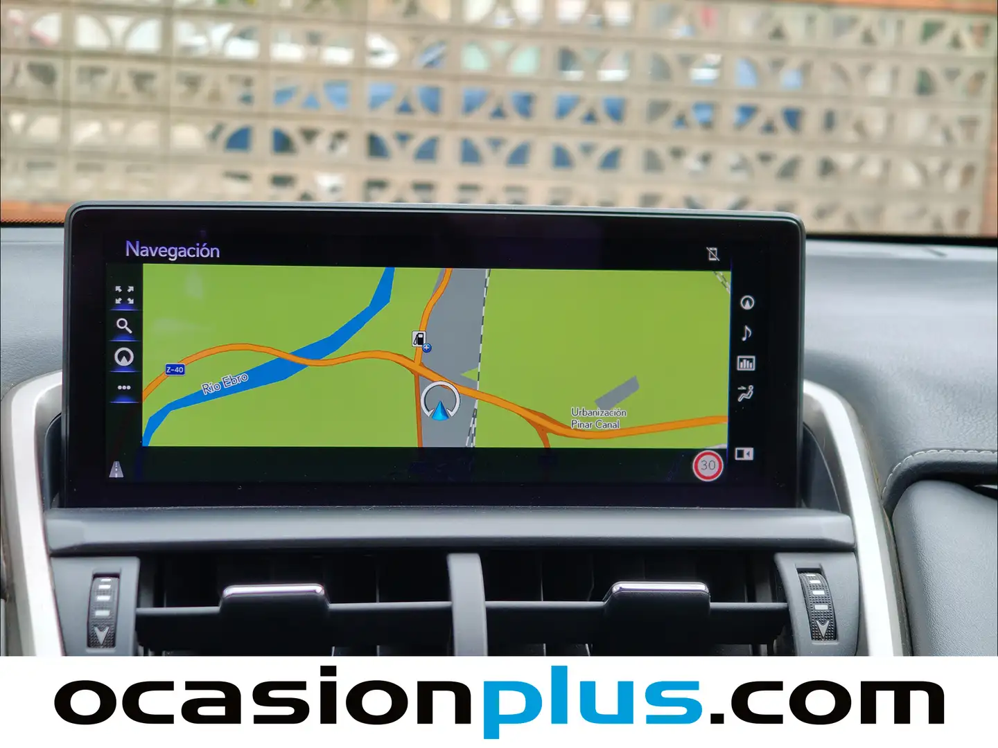 Foto Lexus NX Lexus NX 300h Business 2WD (197 CV)