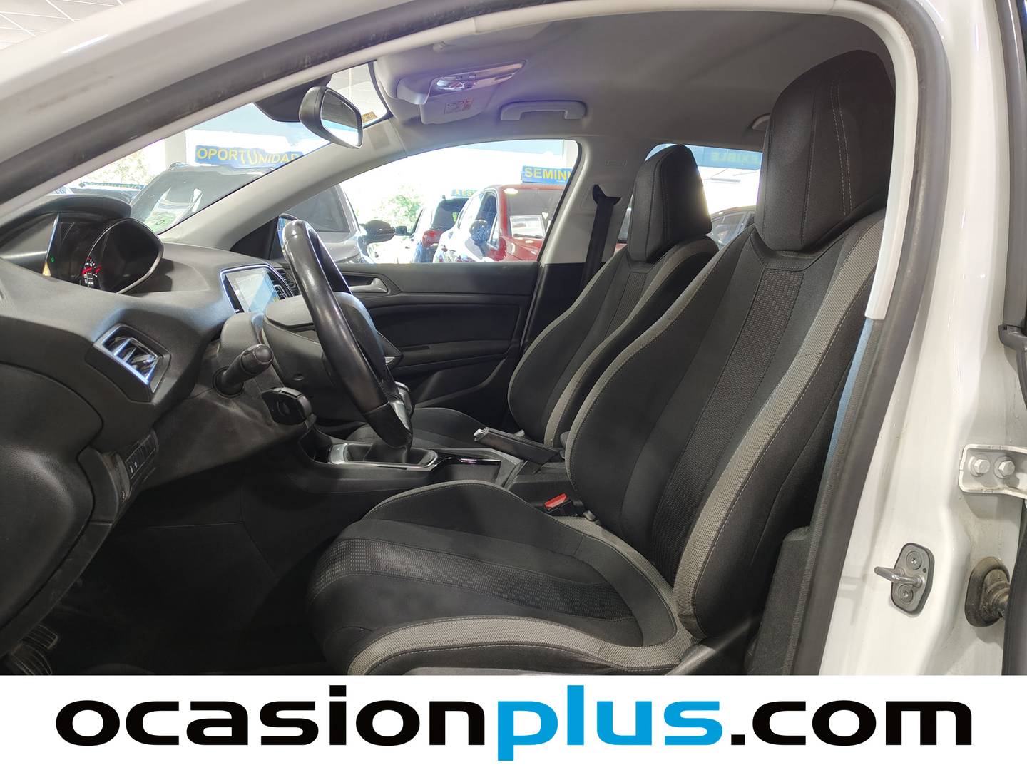 Foto asientos delanteros Peugeot 308 Peugeot 308 BlueHDi 100 Style (100 CV)