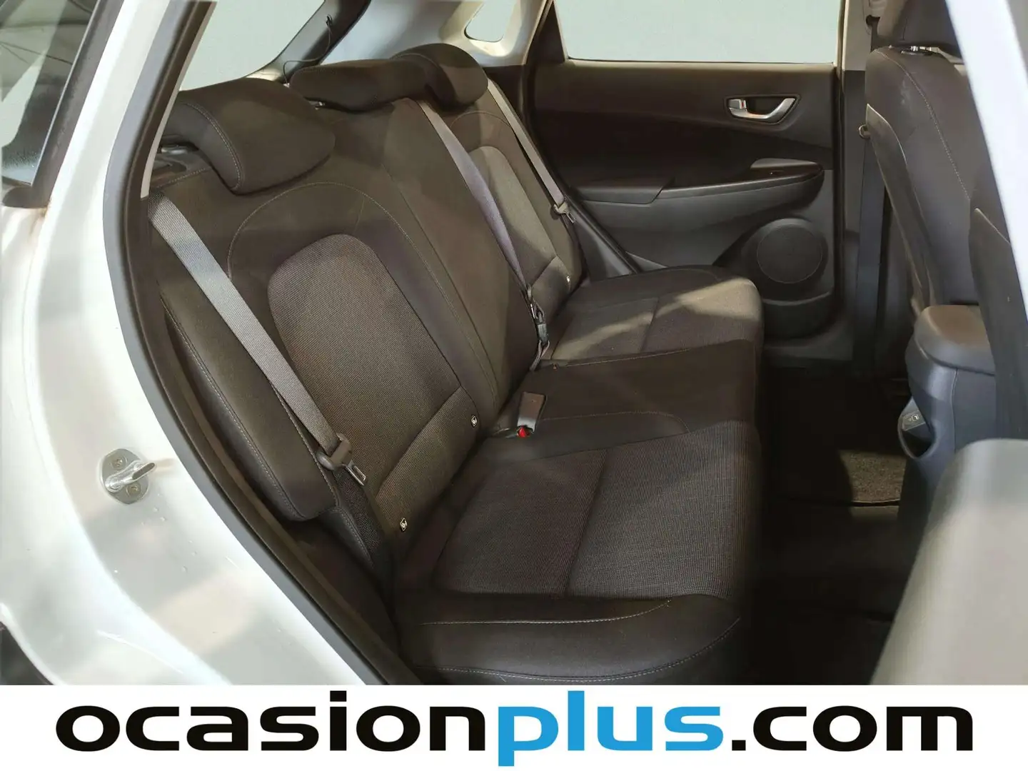 Foto Hyundai Kona Hyundai Kona 1.6 GDI HEV Maxx DCT (141 CV)