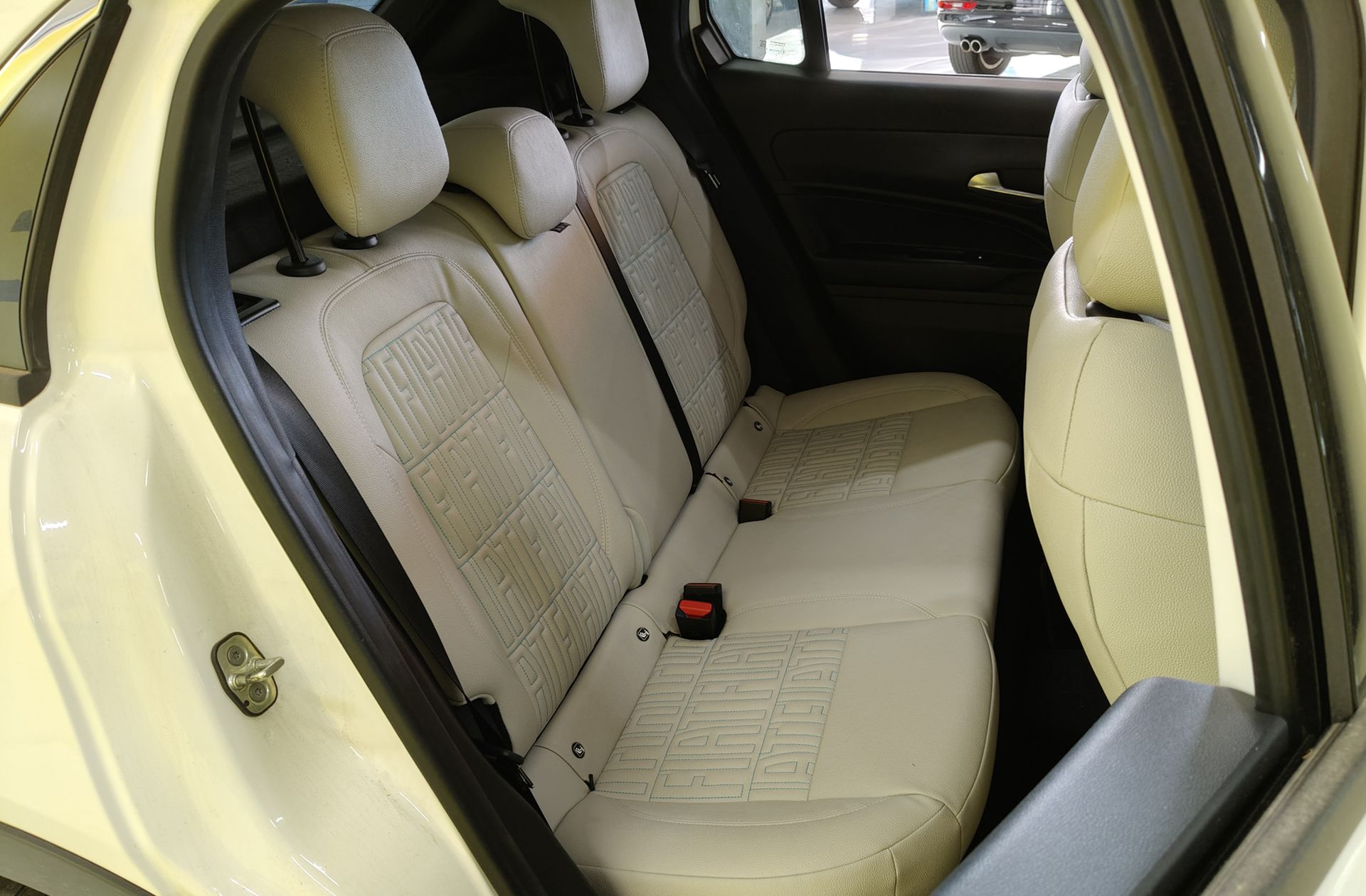 Fiat 600 1.2 MHEV La prima Ddct - foto 21