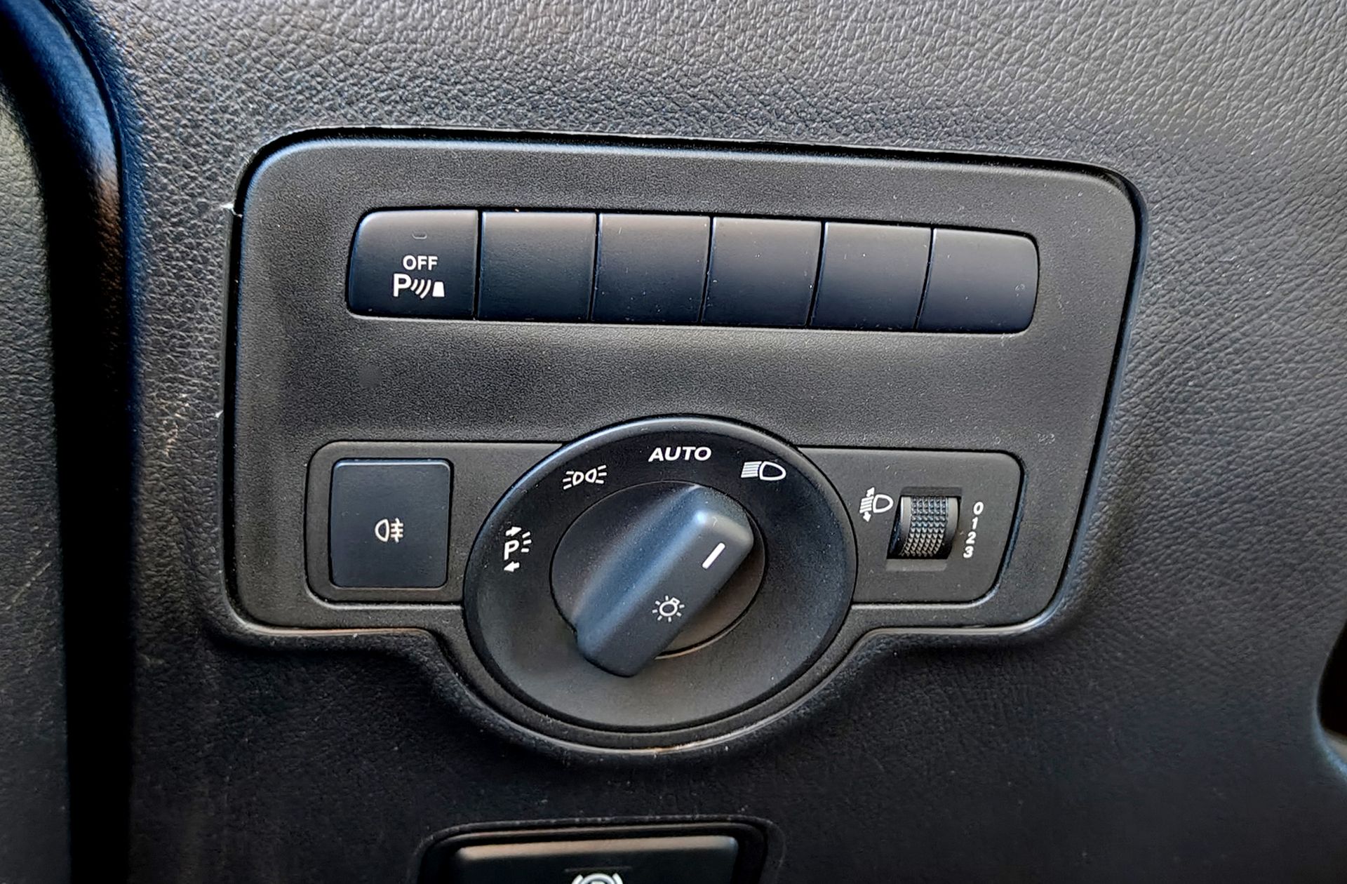 Mercedes-Benz Vito 114 CDI Tourer Pro Larga 9 plazas - foto 23