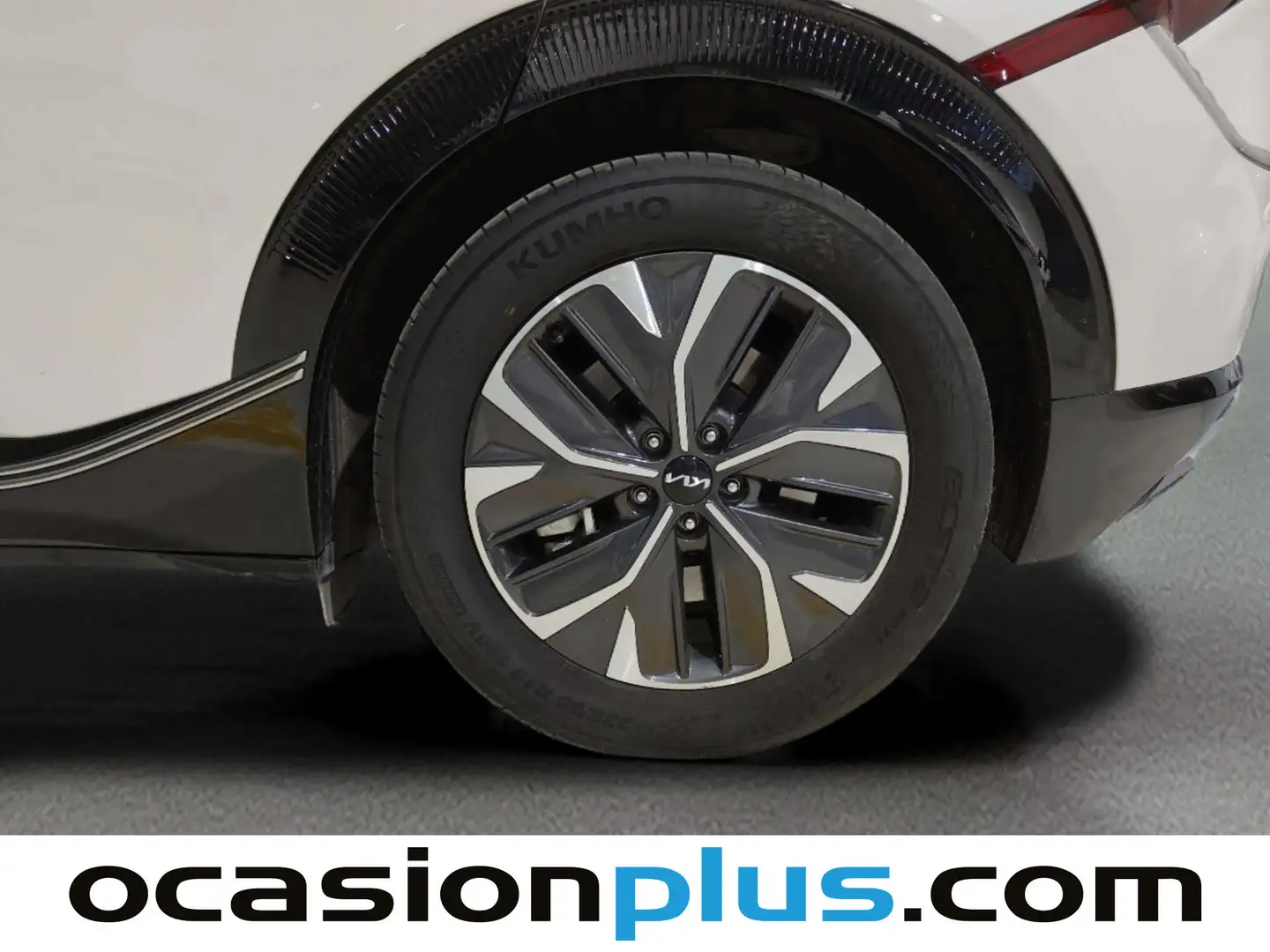 Foto KIA EV6 Kia EV6 Air 58kWh RWD (170 CV)