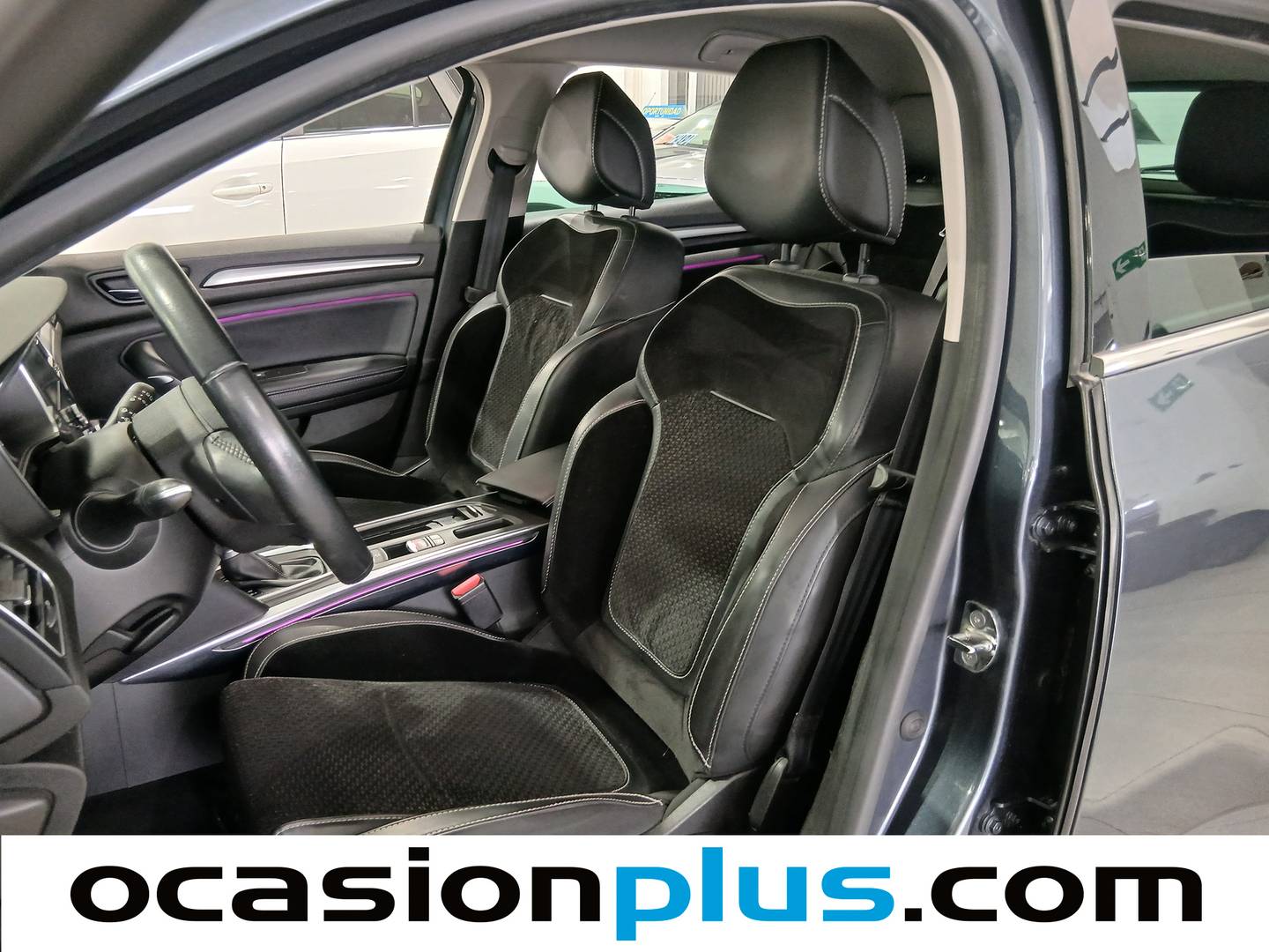 Foto asientos delanteros Renault Mégane Renault Megane Zen TCe (140 CV) EDC GPF