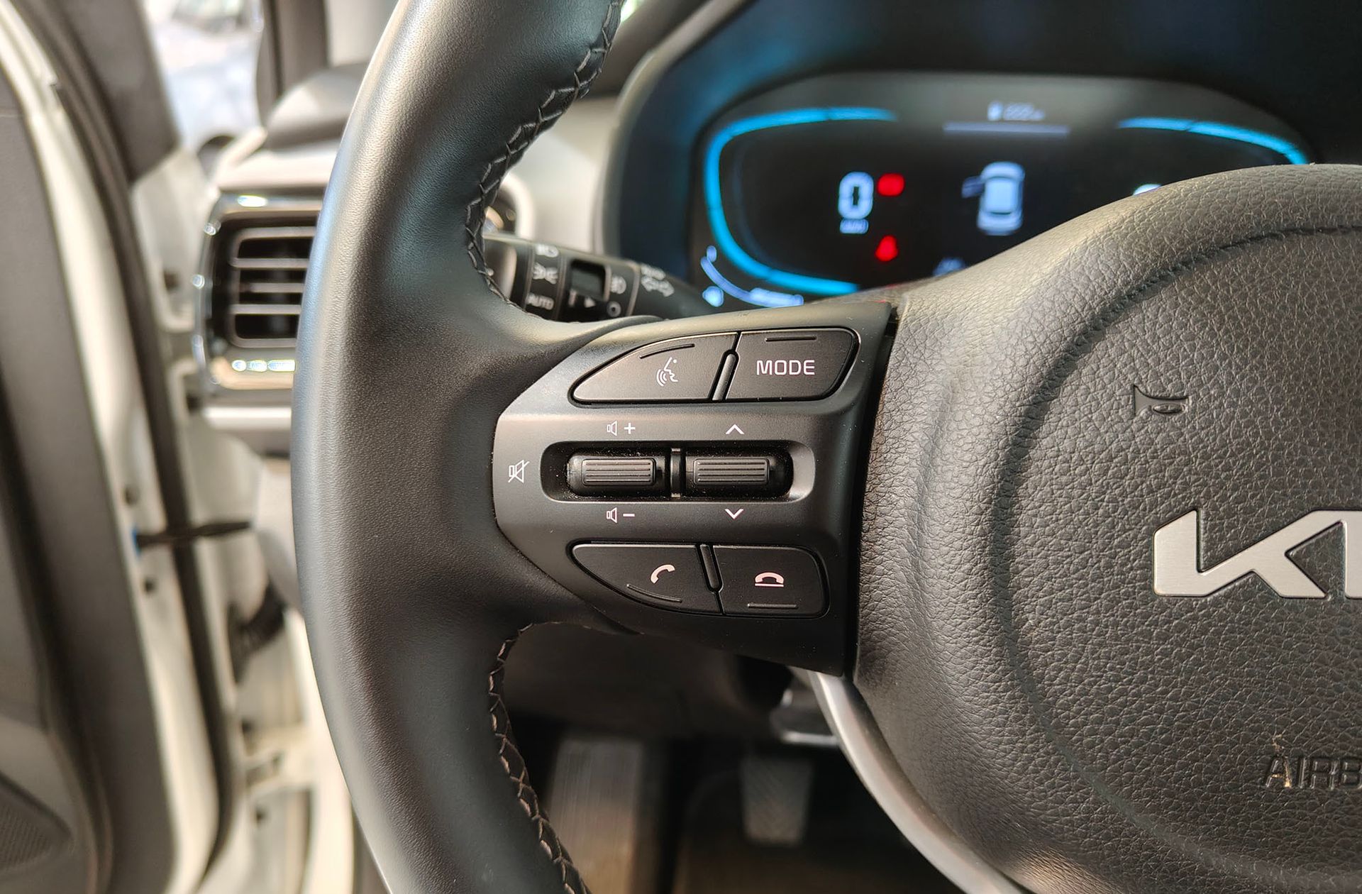 Kia Stonic 1.0 T-GDi MHEV Drive - foto 27