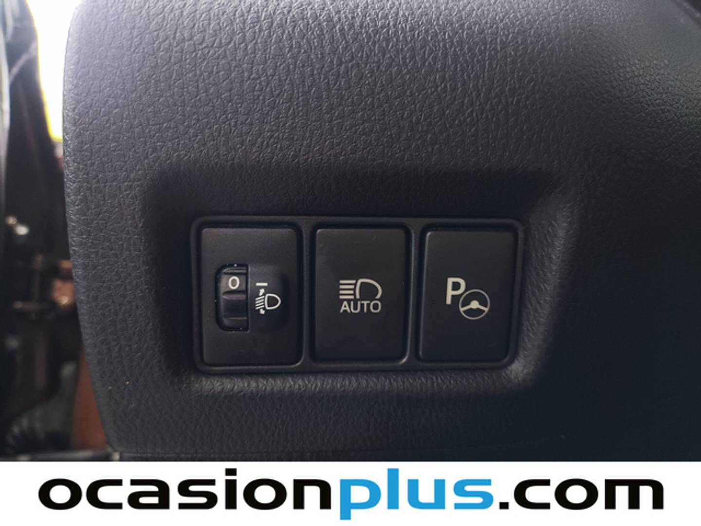 Foto Toyota C-HR Toyota C-HR 1.8 125H Advance (122 CV)