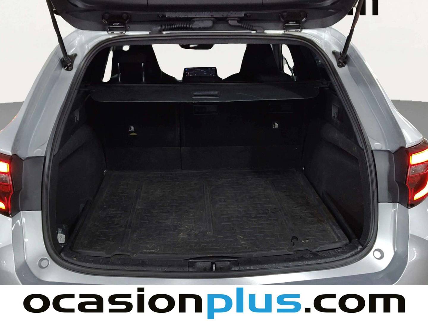 Fotos maletero Toyota Corolla Toyota Corolla 140H Active Plus Touring Sport  (140 CV)