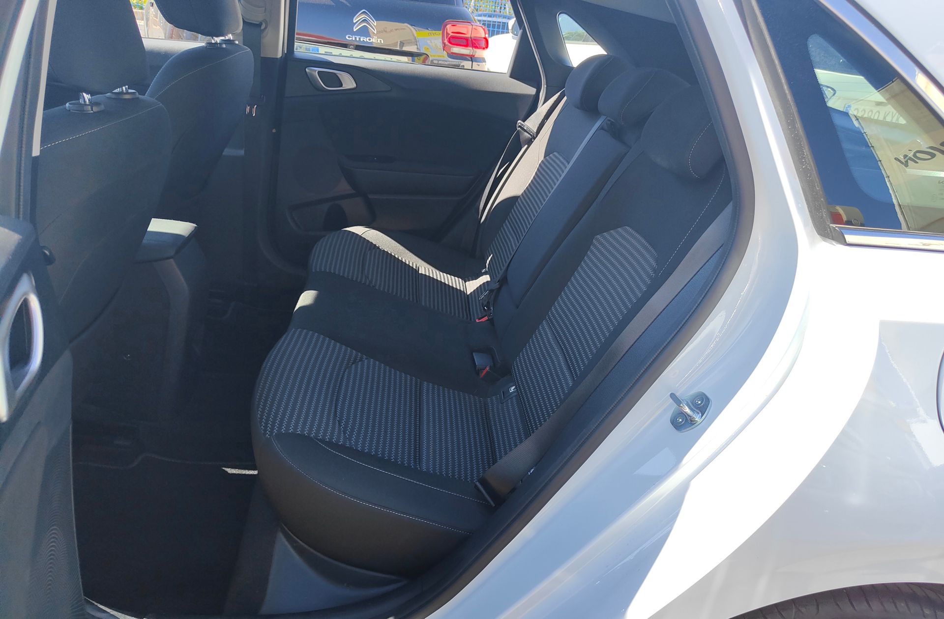 Kia Ceed 1.0 T-GDi Drive - foto 12