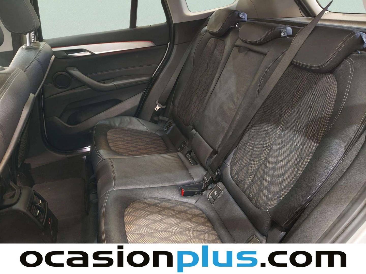 Foto asientos traseros BMW X1 BMW X1 sDrive18d Business (150 CV)