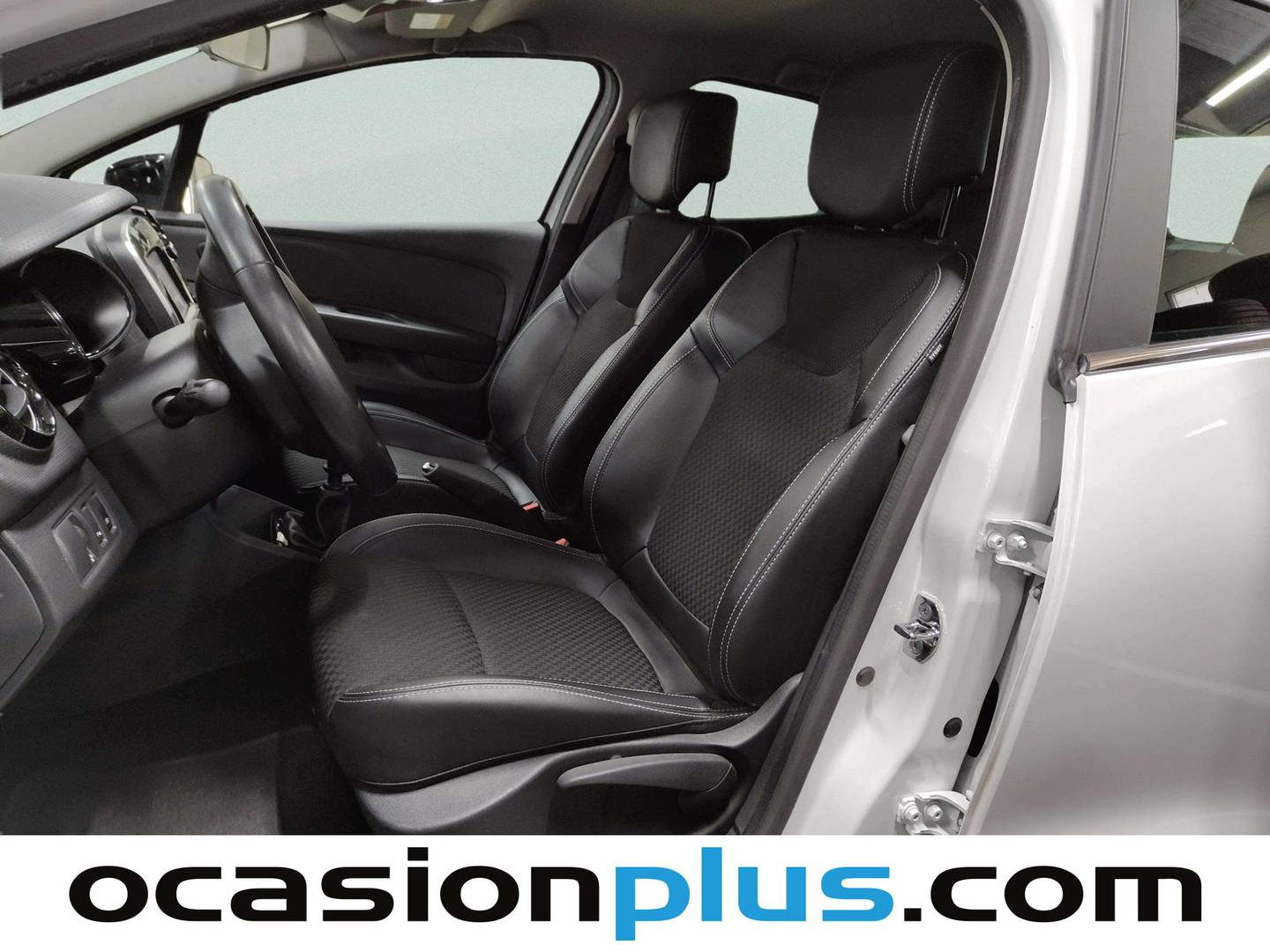 Foto asientos delanteros Renault Clio Renault Clio Zen Energy TCe (120 CV)