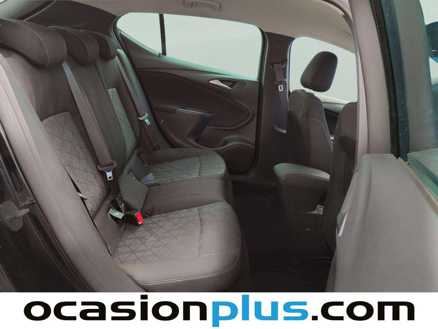 Foto asientos traseros Opel Astra Opel Astra 1.6 CDTI 120 Aniversario (110 CV)