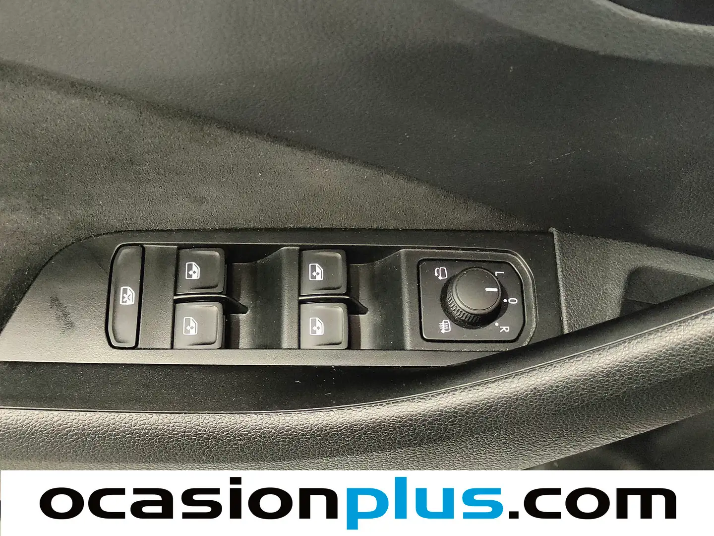 Foto Skoda Kamiq Skoda Kamiq 1.5 TSI Design DSG (150 CV)