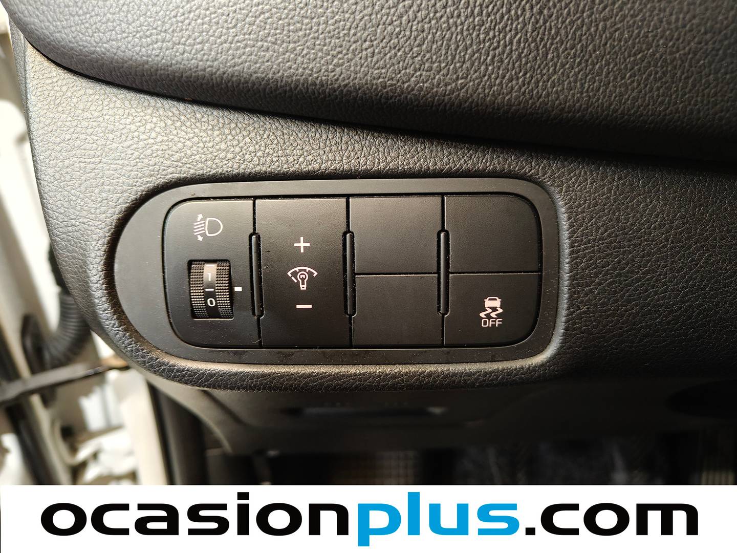 Equipamiento del KIA Carens KIA Carens 1.6 GDi Drive (135 CV)