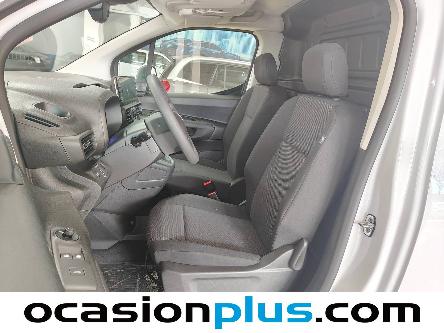 Foto asientos delanteros Fiat Doblò Fiat Dobló Furgón BlueHDi 100 M (100 CV)