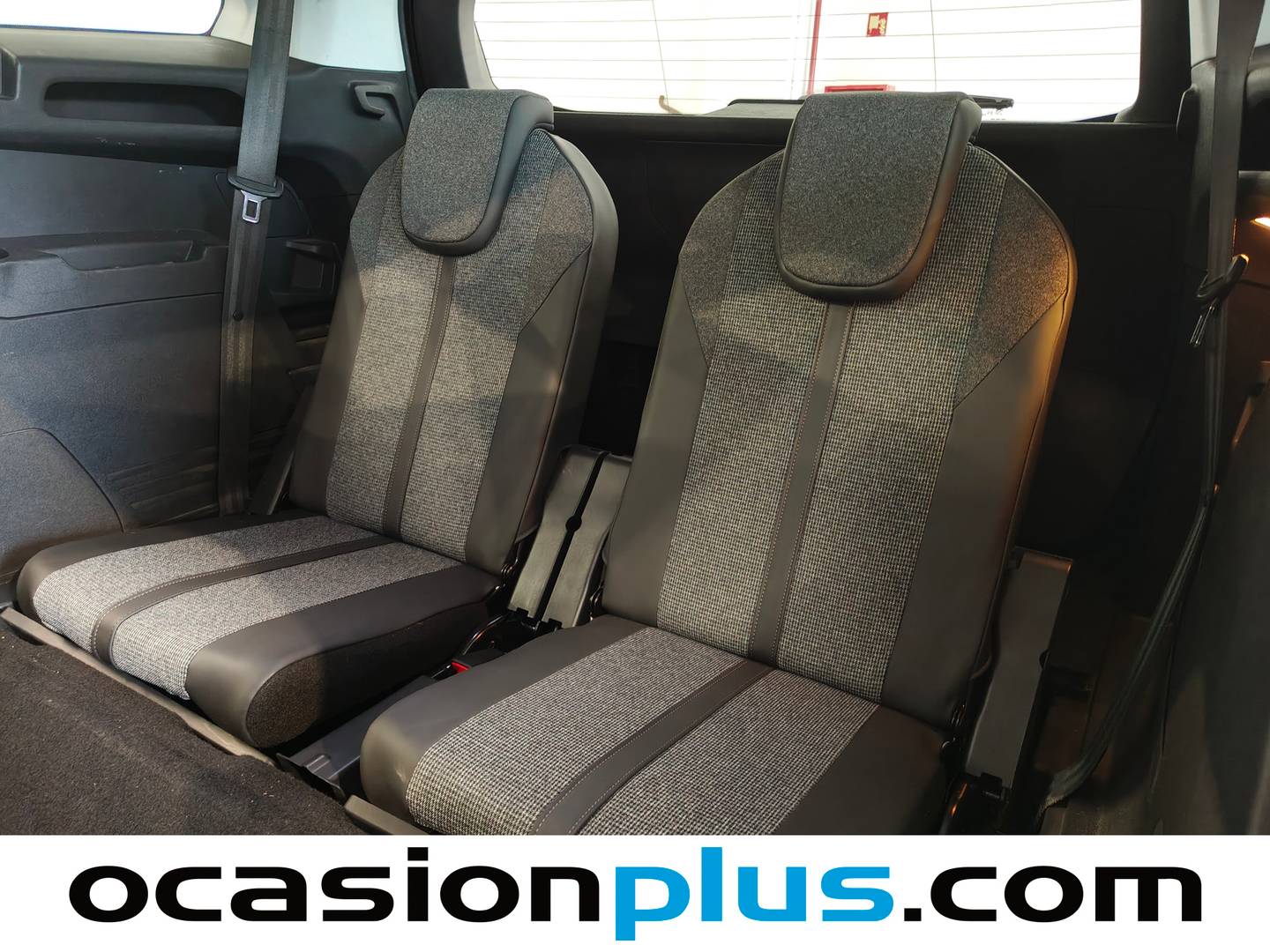 Extras y acabados del Peugeot 5008 Peugeot 5008 BlueHDi 130 S&S Allure 7 Plazas (130 CV)