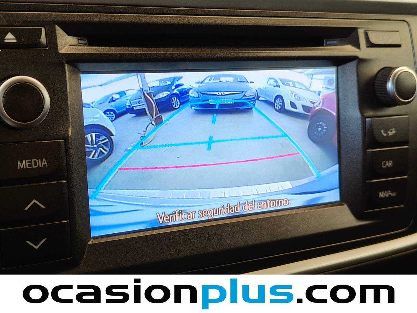 Extras y acabados del Toyota Auris Toyota Auris 1.8 Hybrid Touring Sports Active (136 CV)