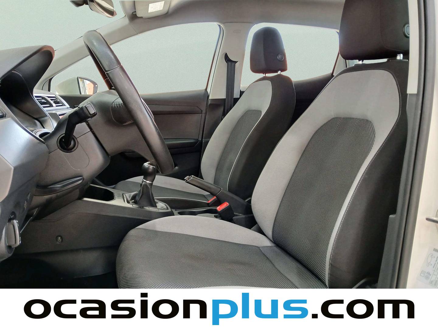 Foto asientos delanteros Seat Ibiza Seat Ibiza 1.0 TSI Style Go2 (110 CV)