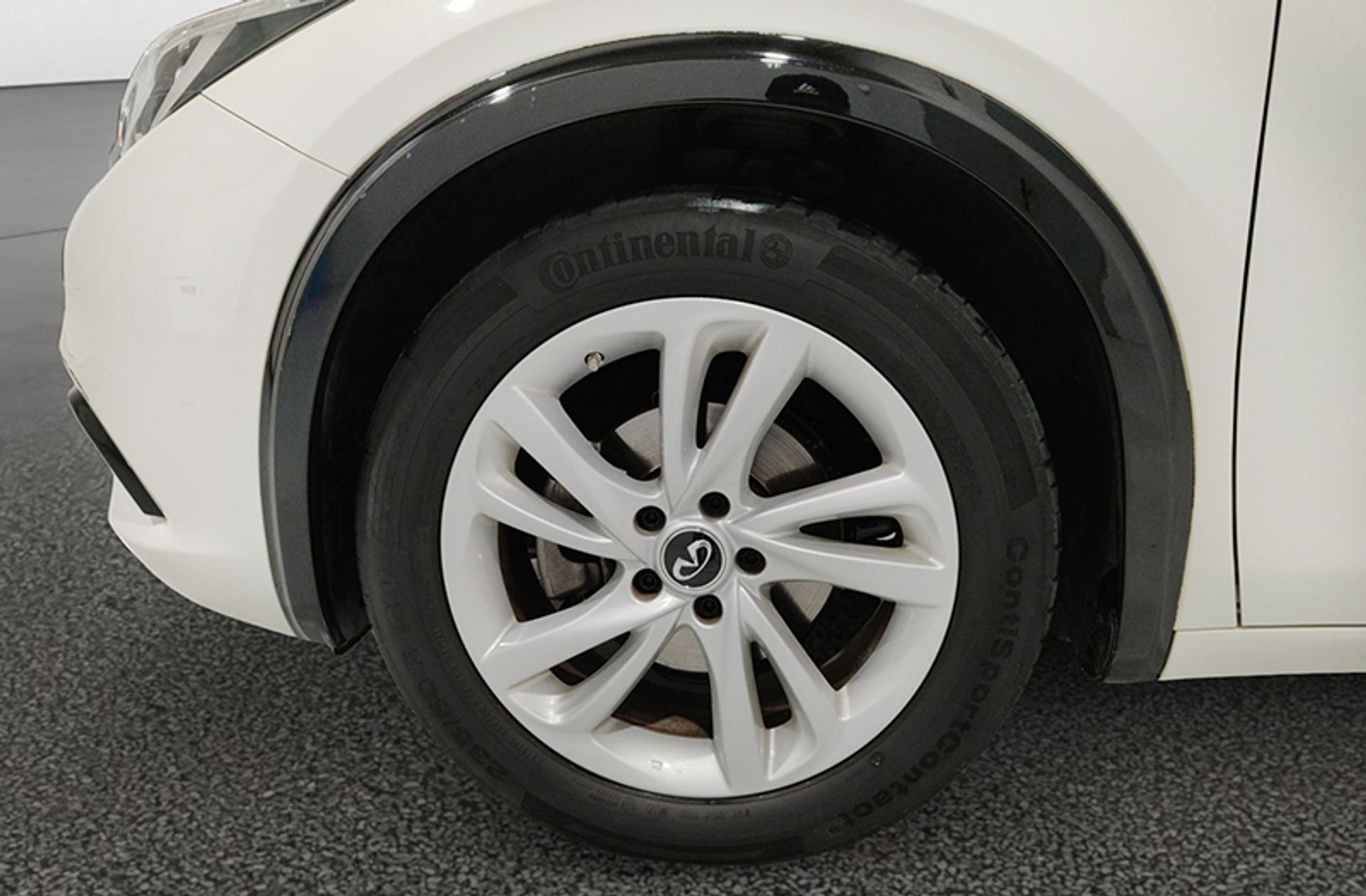 Infiniti Q30 1.6T Premium - foto 33