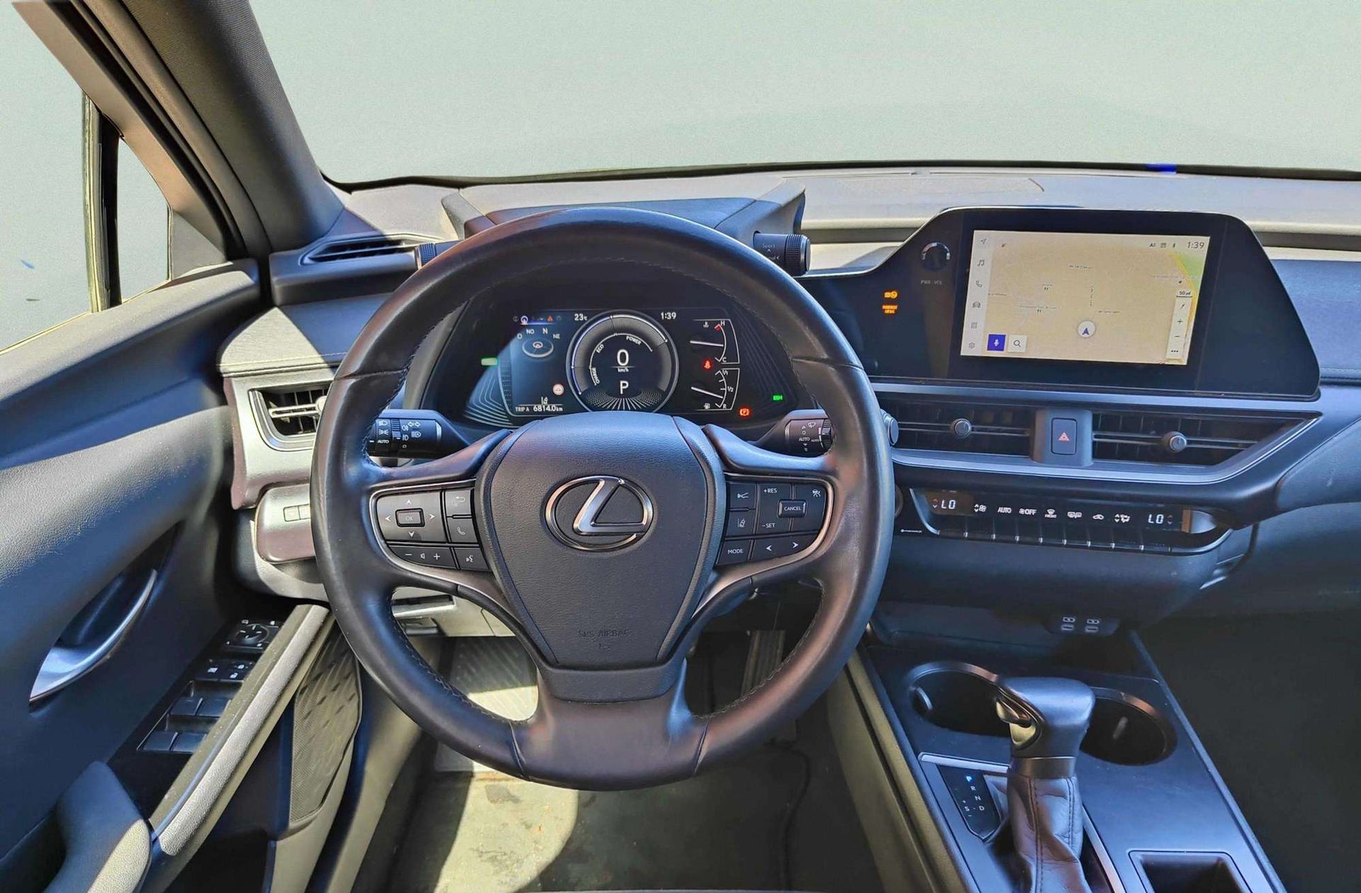 Lexus UX 250h Premium - foto 23