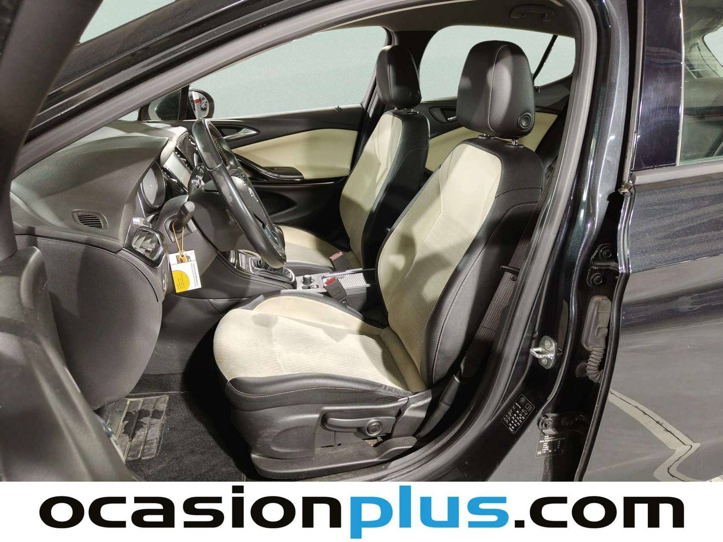 Foto asientos delanteros Opel Astra Opel Astra 1.6 CDTI S&S Excellence (136 CV)