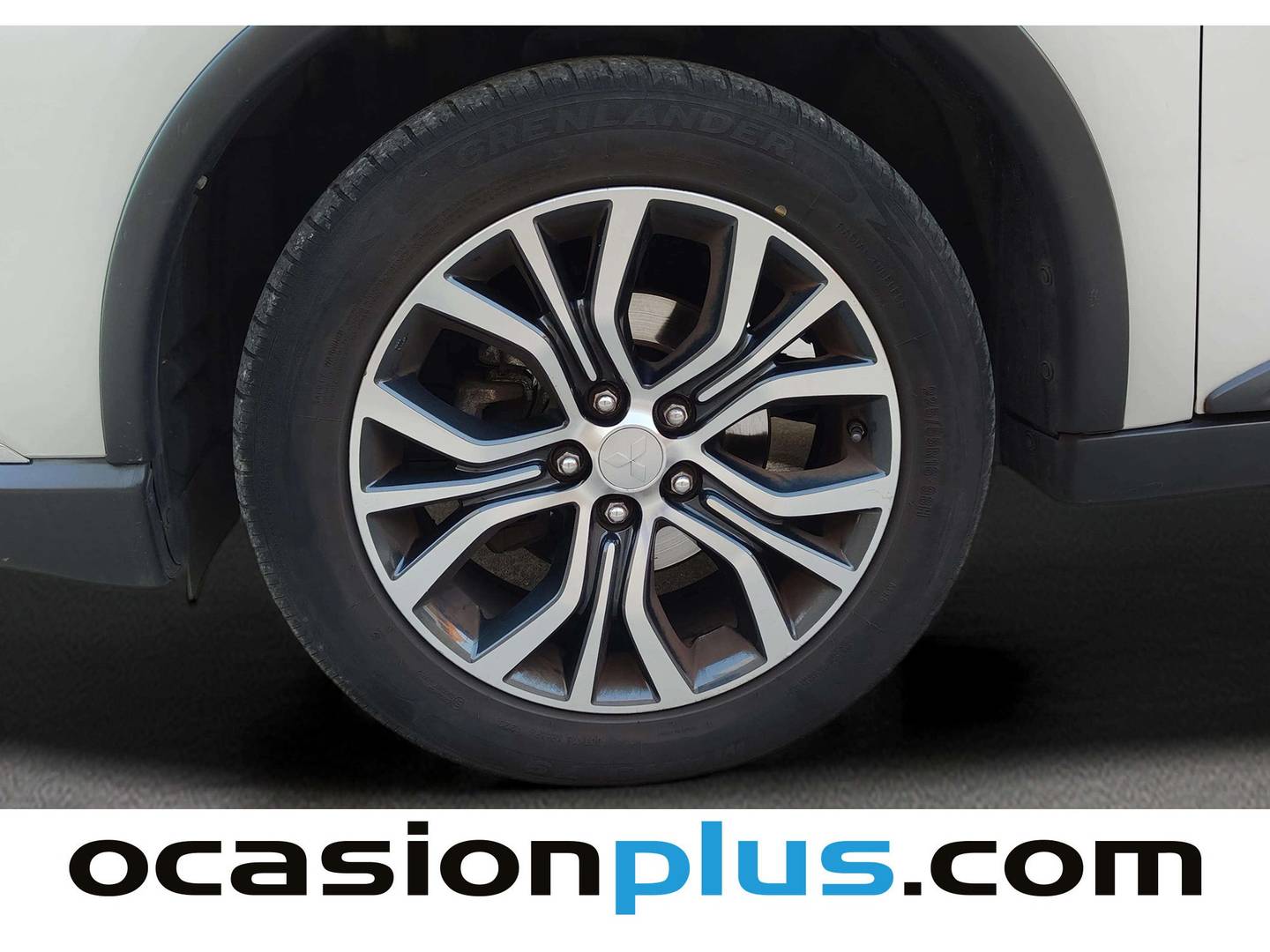 Mitsubishi Outlander Mitsubishi Outlander 220 DI-D Motion 2WD (150 CV) 7 Plazas al mejor precio