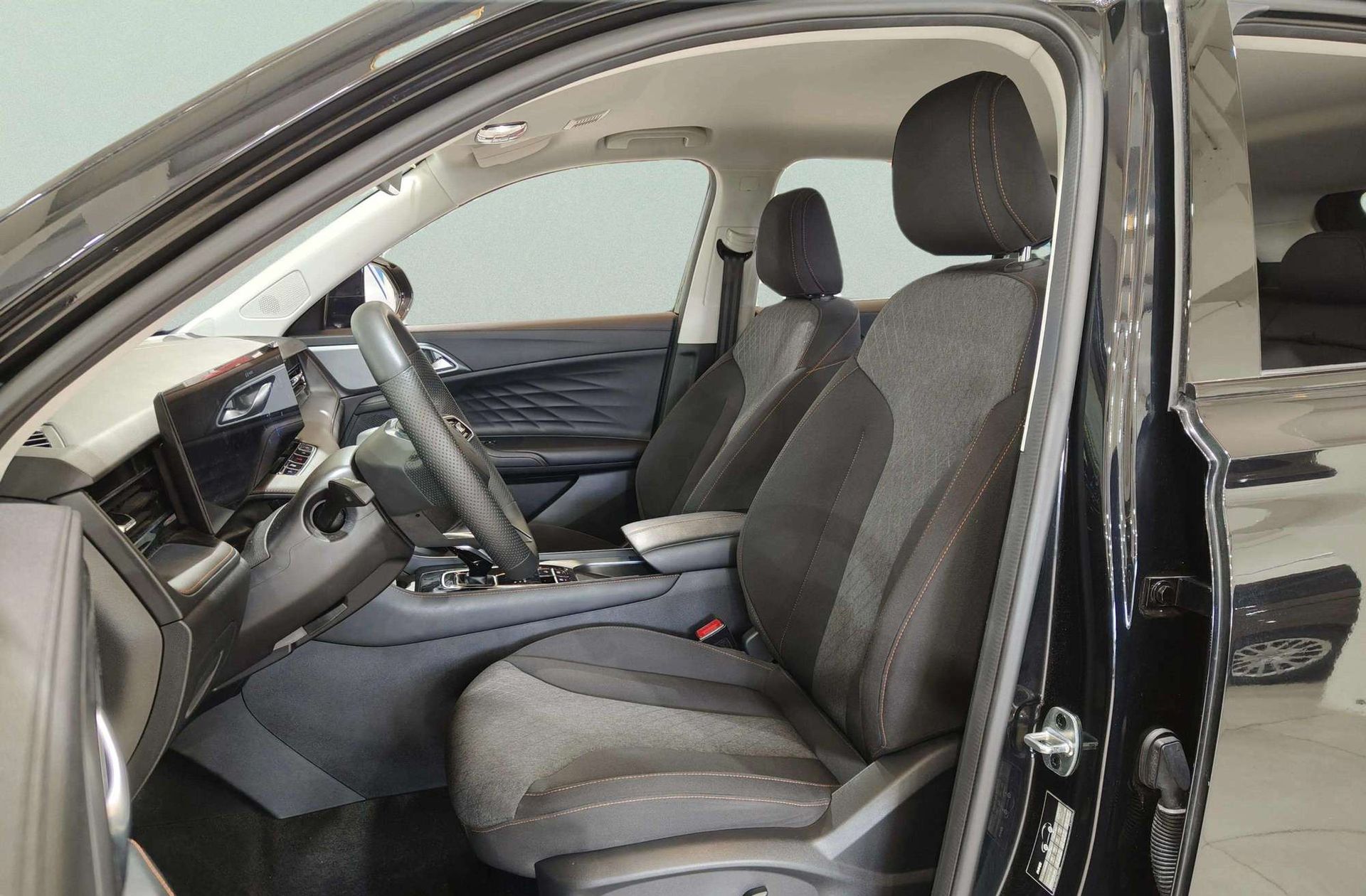 MG HS 1.5T Comfort DCT - foto 12